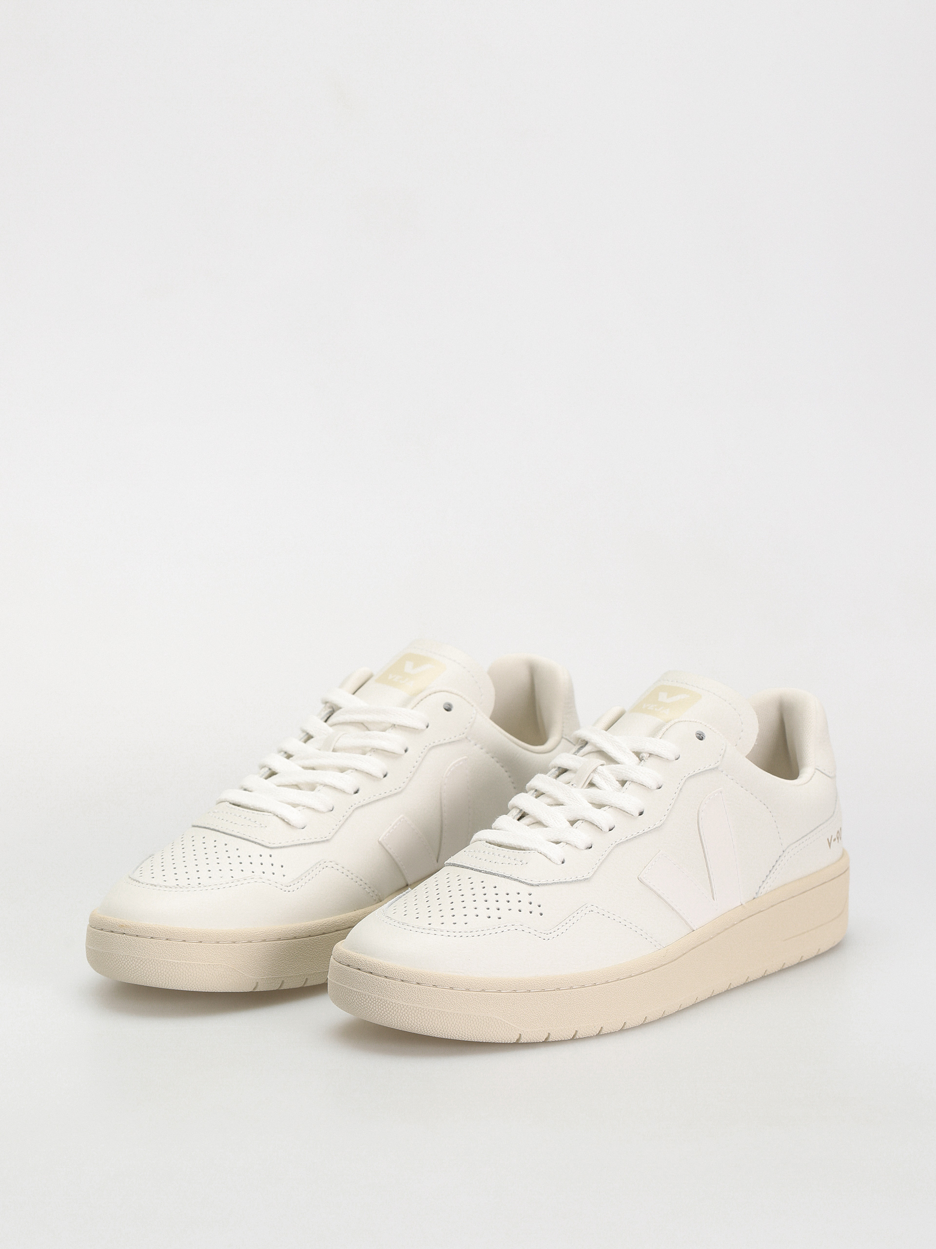 Обувки Veja V-90 (extra white)