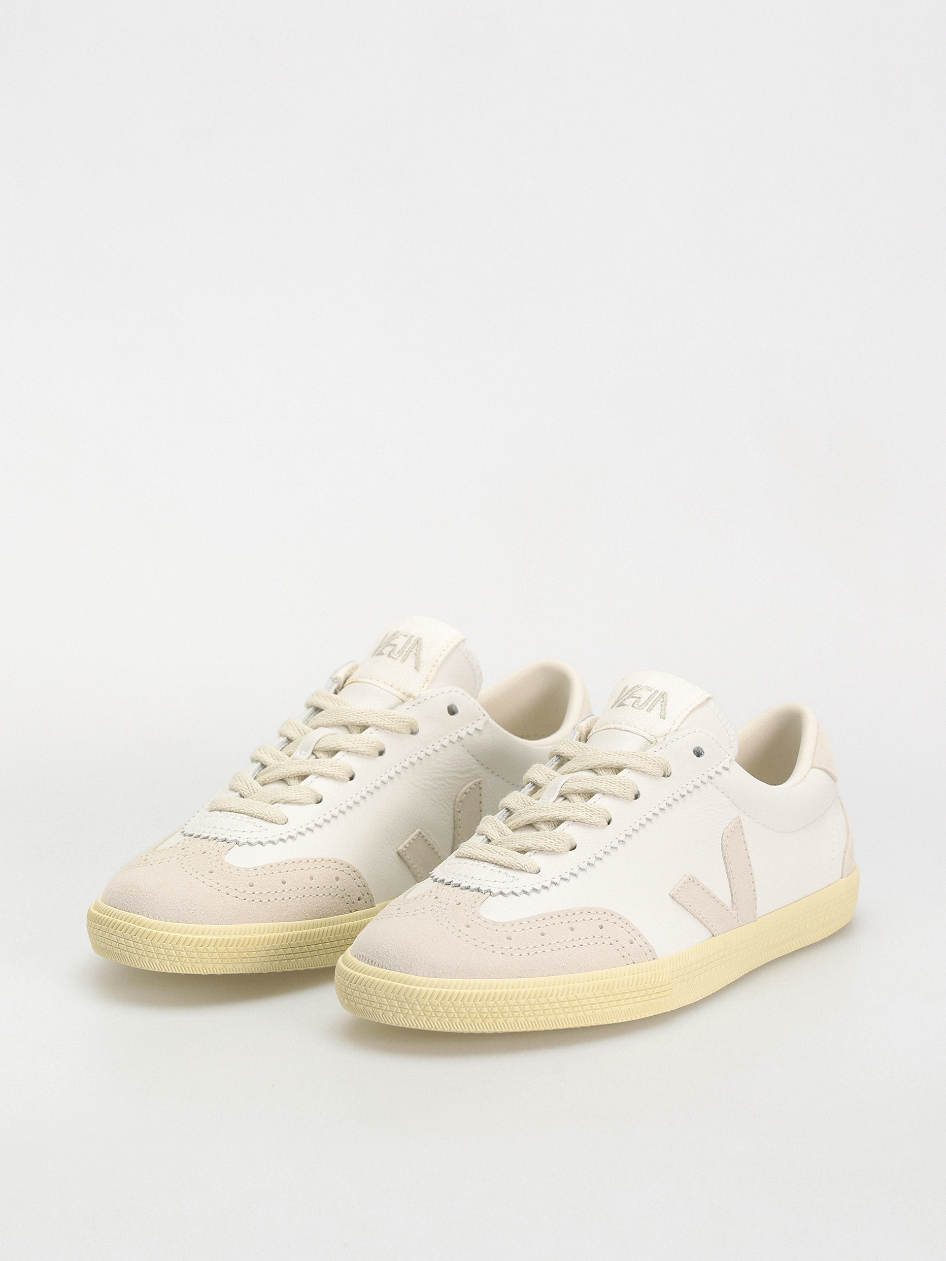 Обувки Veja Volley Wmn (white natural)