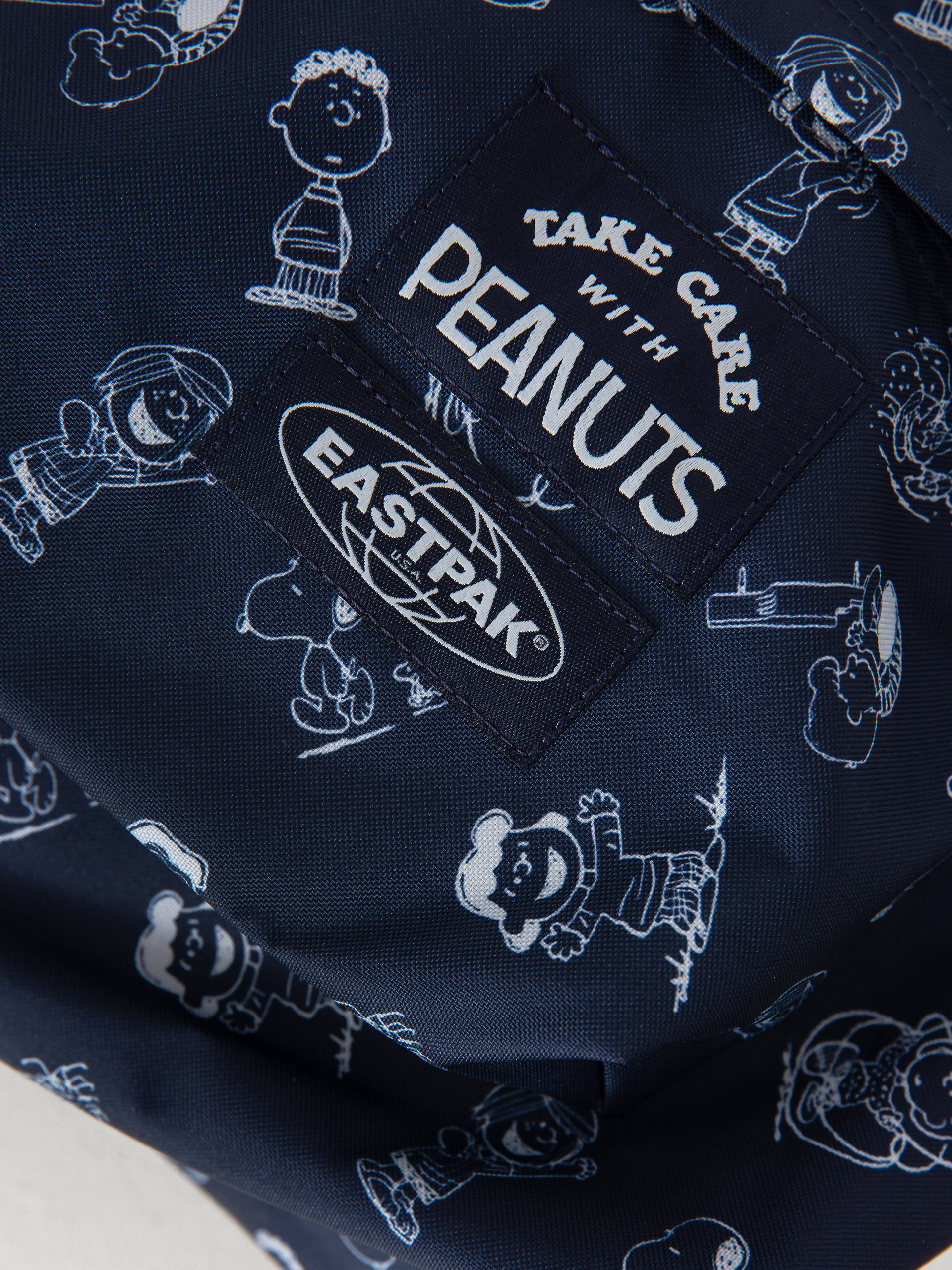 Раница Eastpak X Peanuts Padded Pak'R (peanuts navy)