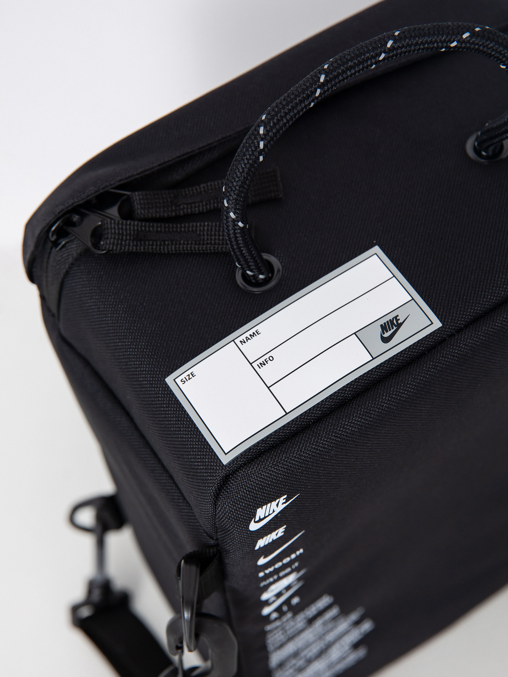 Чанта Nike SB Box (black/black/white)