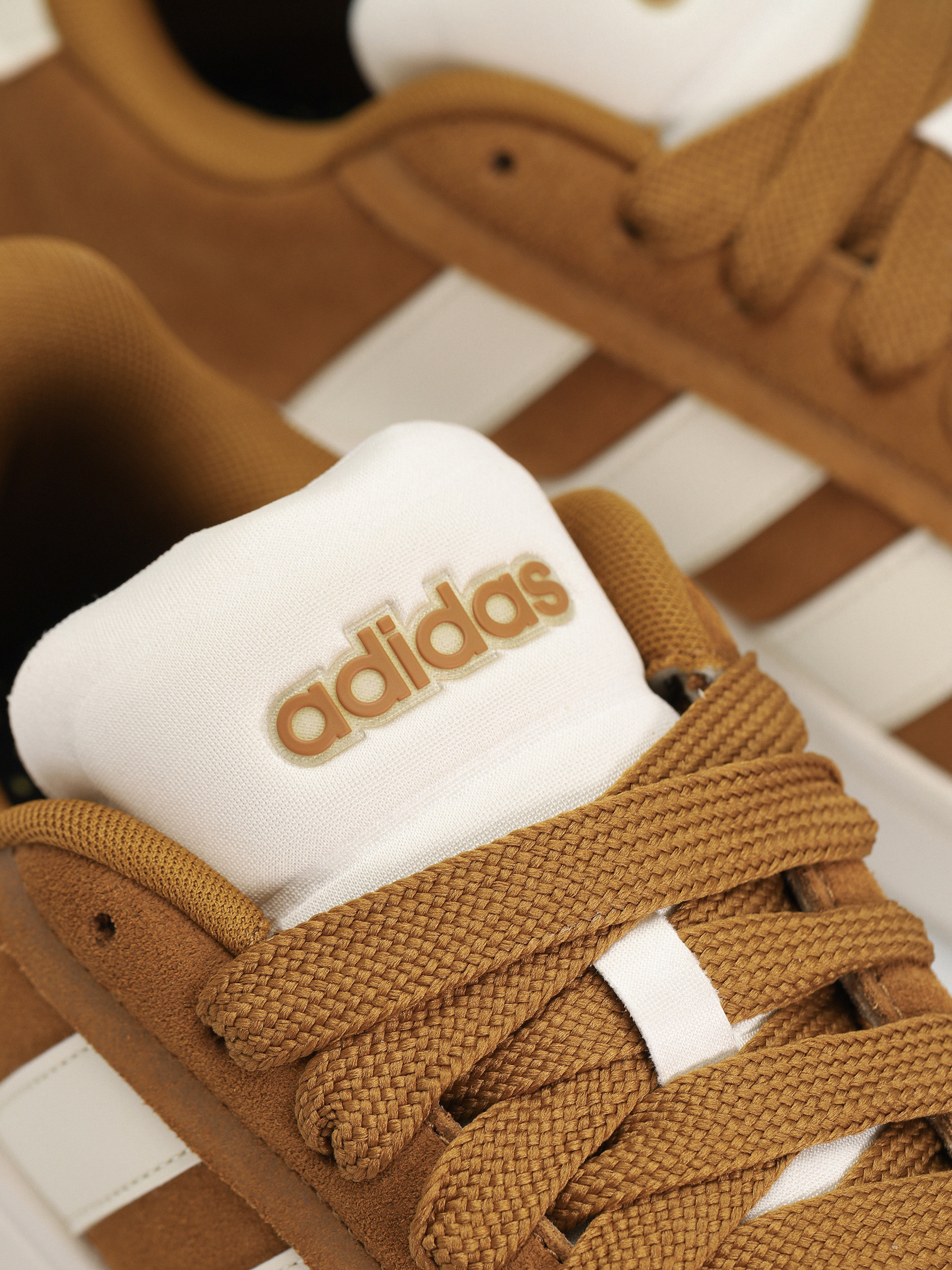 Обувки adidas Grand Court Alpha 0 (brostr/owhite/owhite)