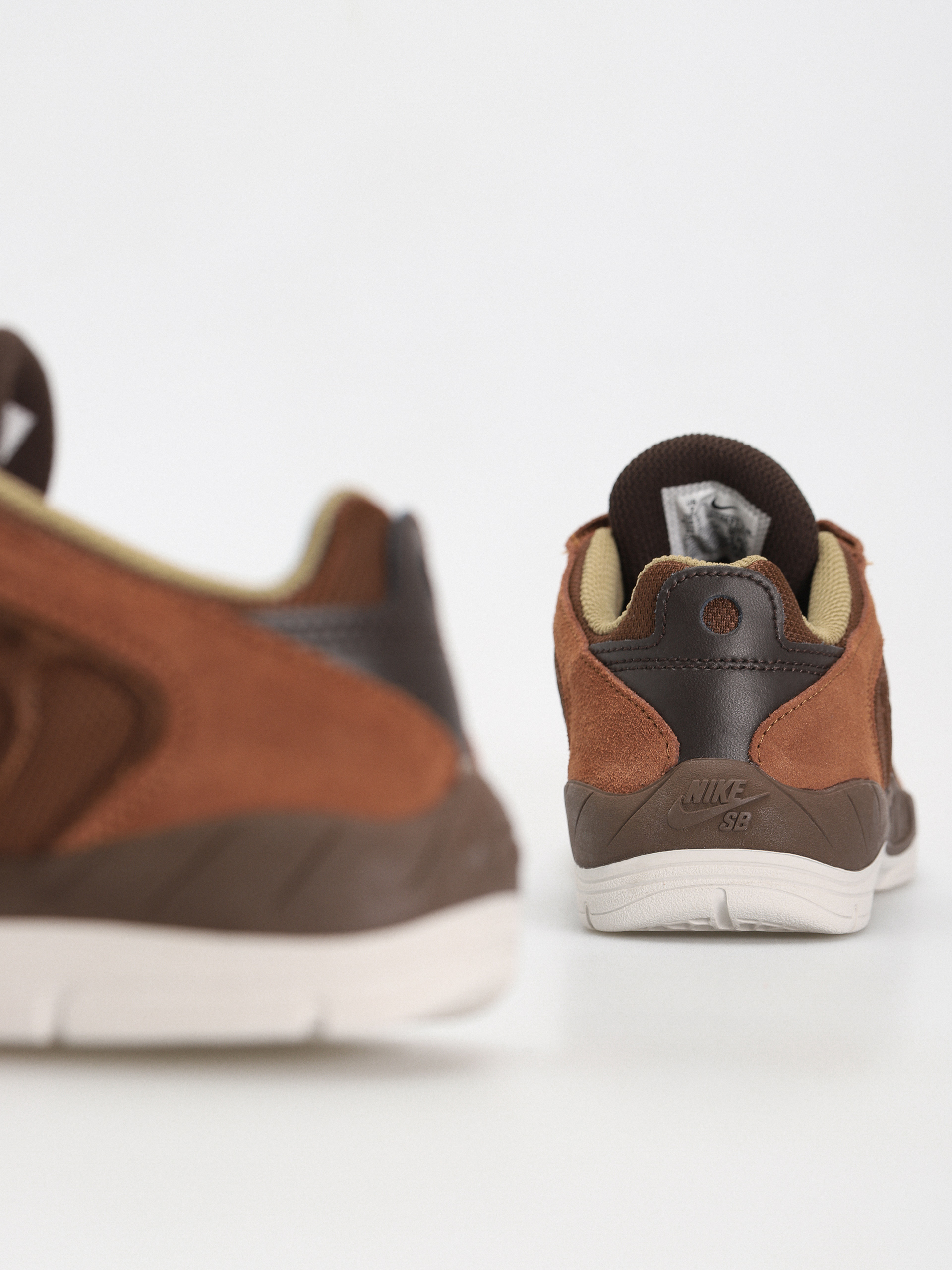 Обувки Nike SB Vertebrae (cacao  wow/dragon red lt british tan)
