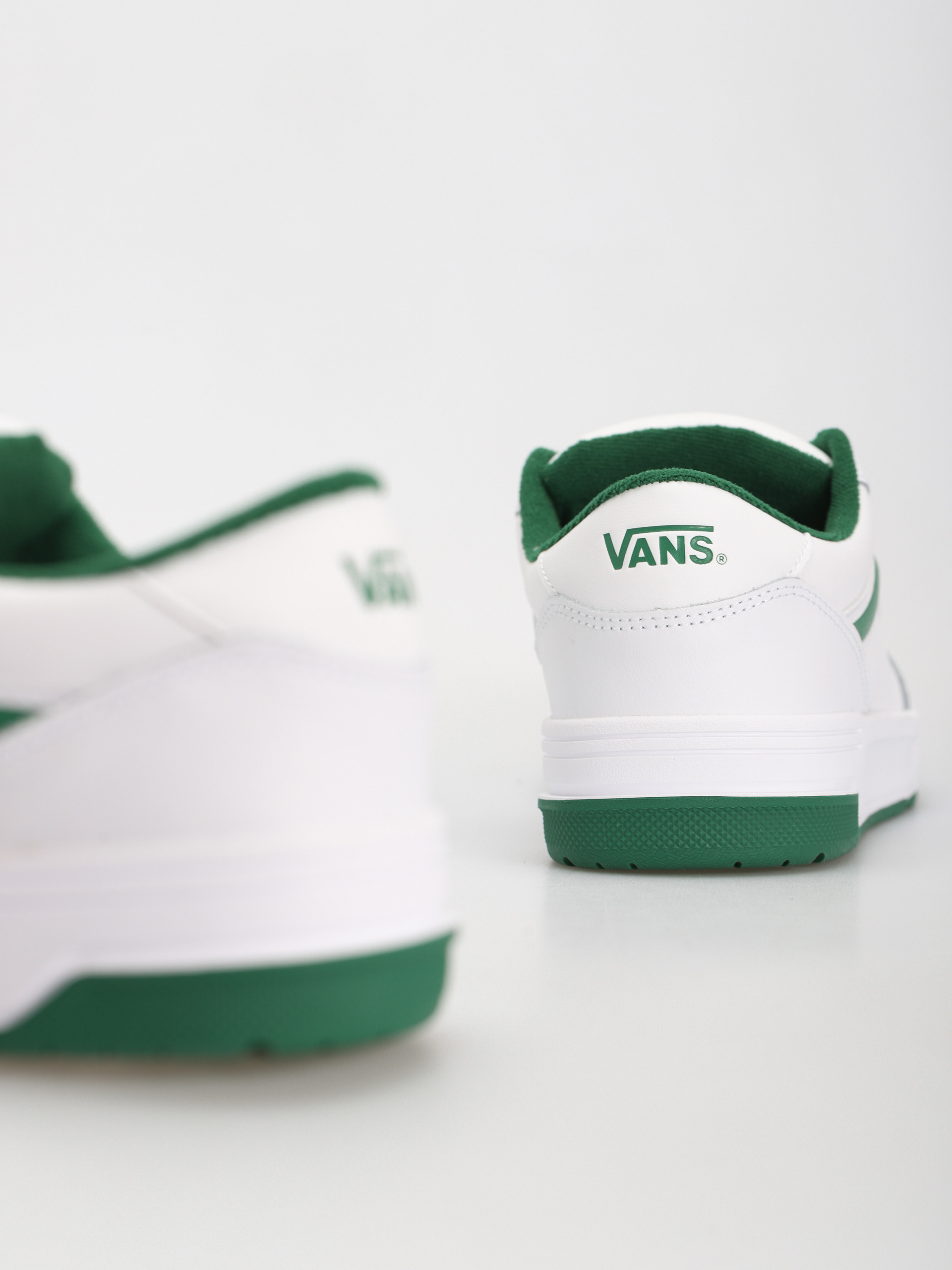 Обувки Vans Hylane (pop green)