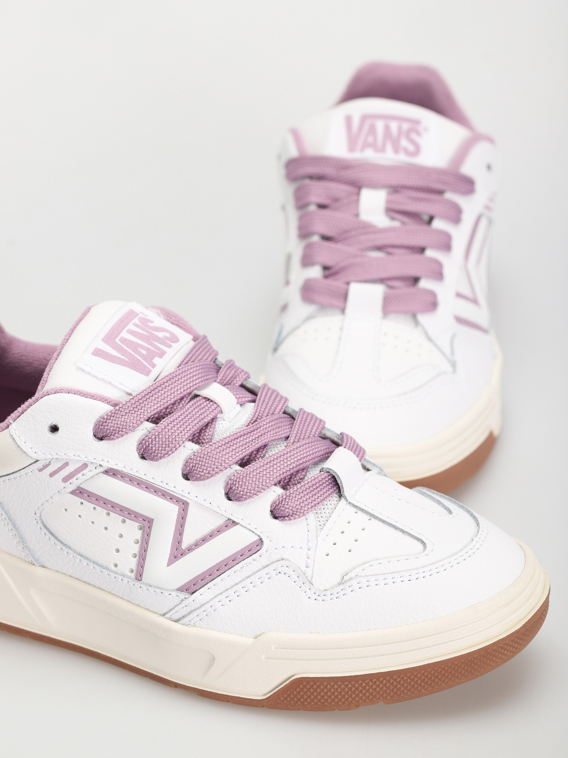 Обувки Vans Upland (vintage leather purple)