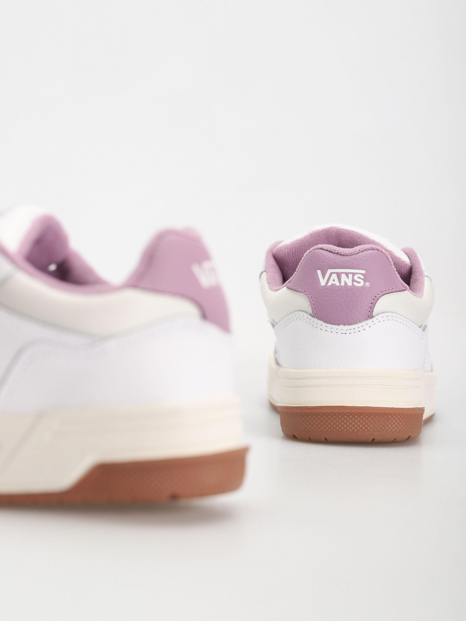 Обувки Vans Upland (vintage leather purple)