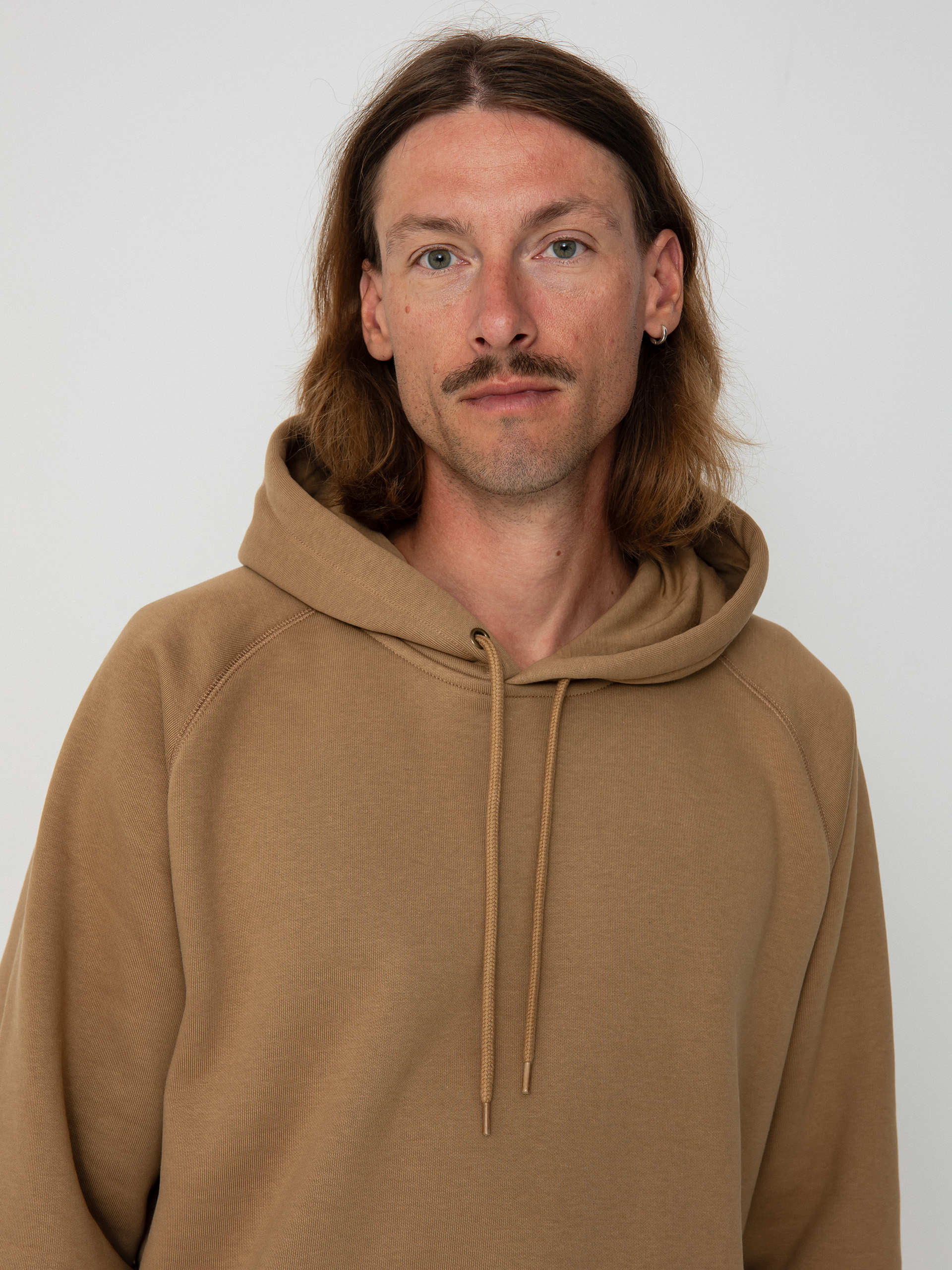 Суитшърт с качулка Carhartt WIP Chase HD (peanut/gold)