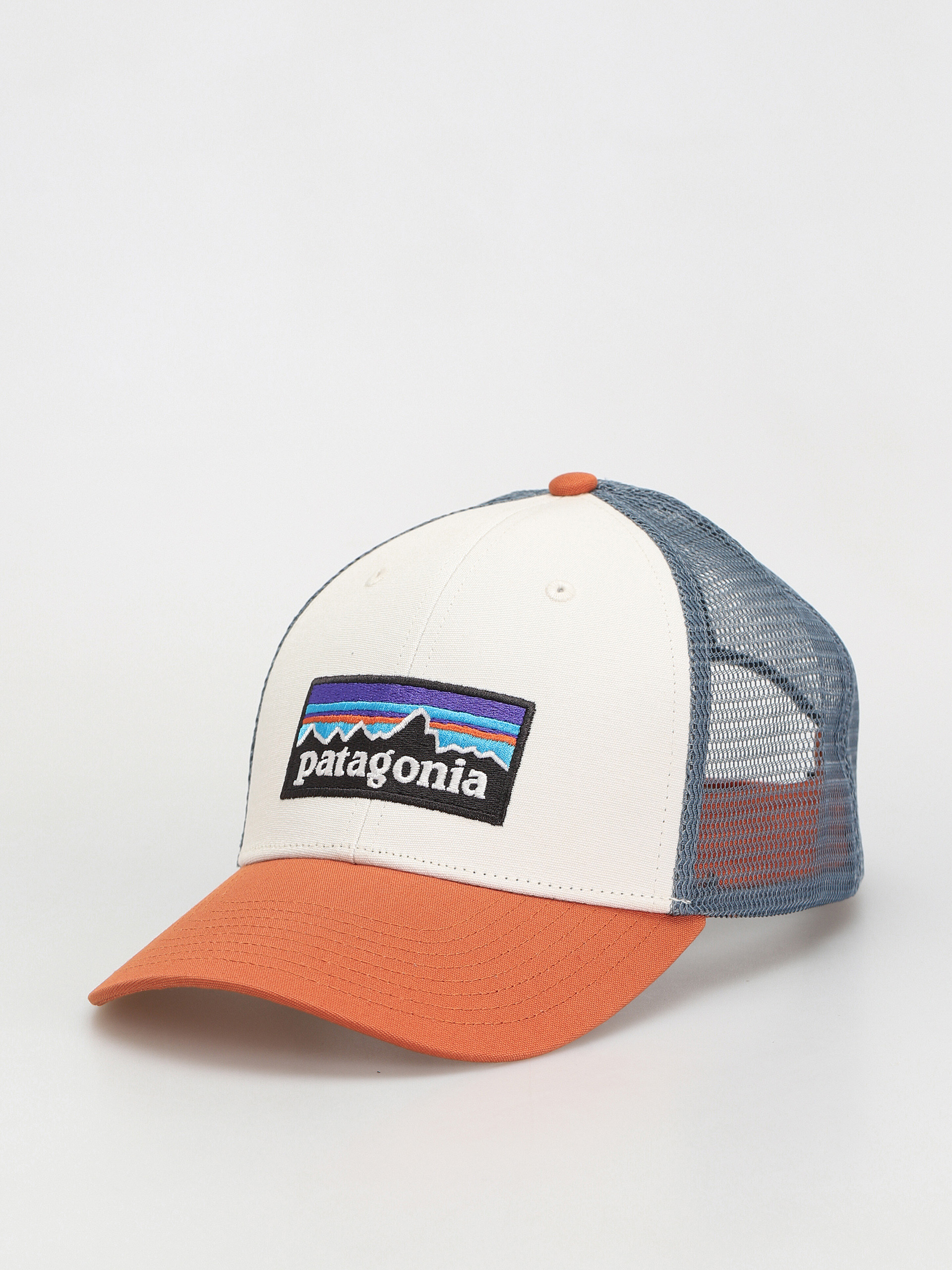 Шапка с козирка Patagonia P 6 Logo LoPro Trucker (white w/redtail rust)