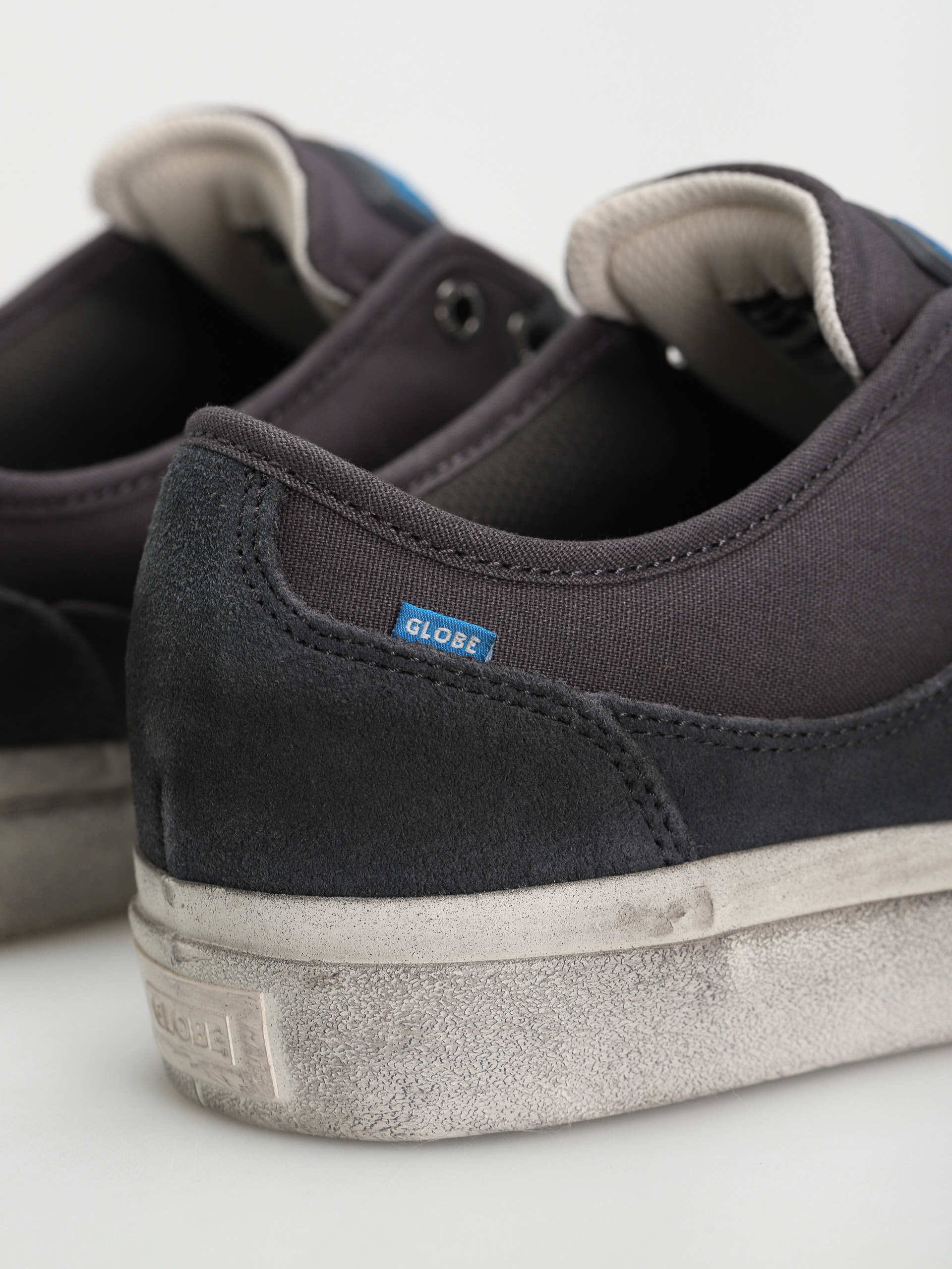 Обувки Globe Mahalo (phantom distressed)