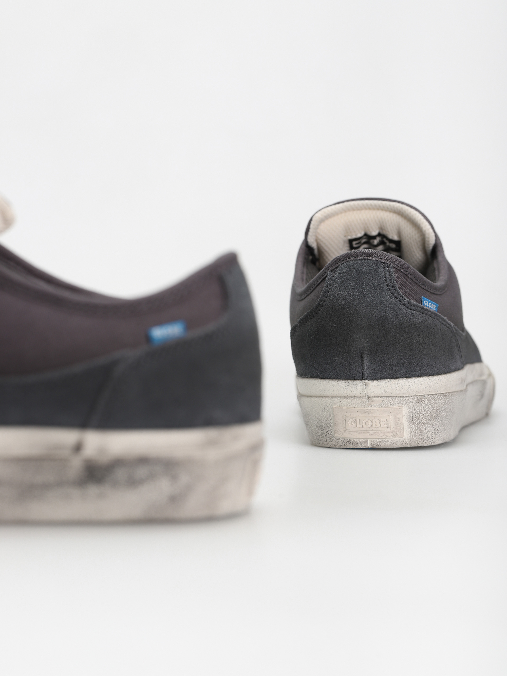 Обувки Globe Mahalo (phantom distressed)
