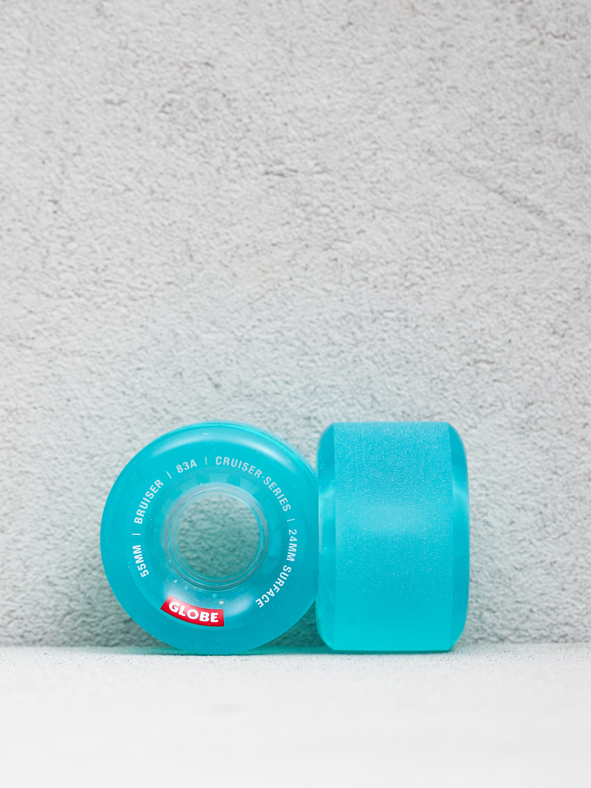 u041au043eu043bu0435u043bu0446u0430 Globe Bruiser (clear aqua)