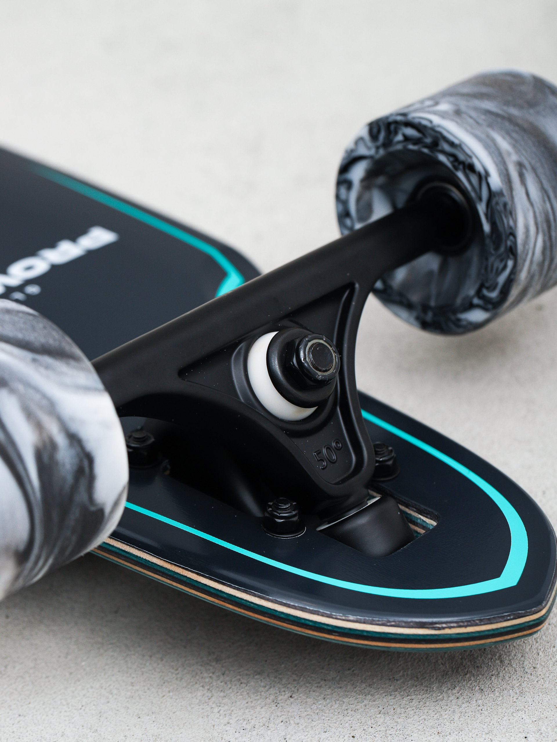 Лонгърборд Globe Prowler Mid (green flames)