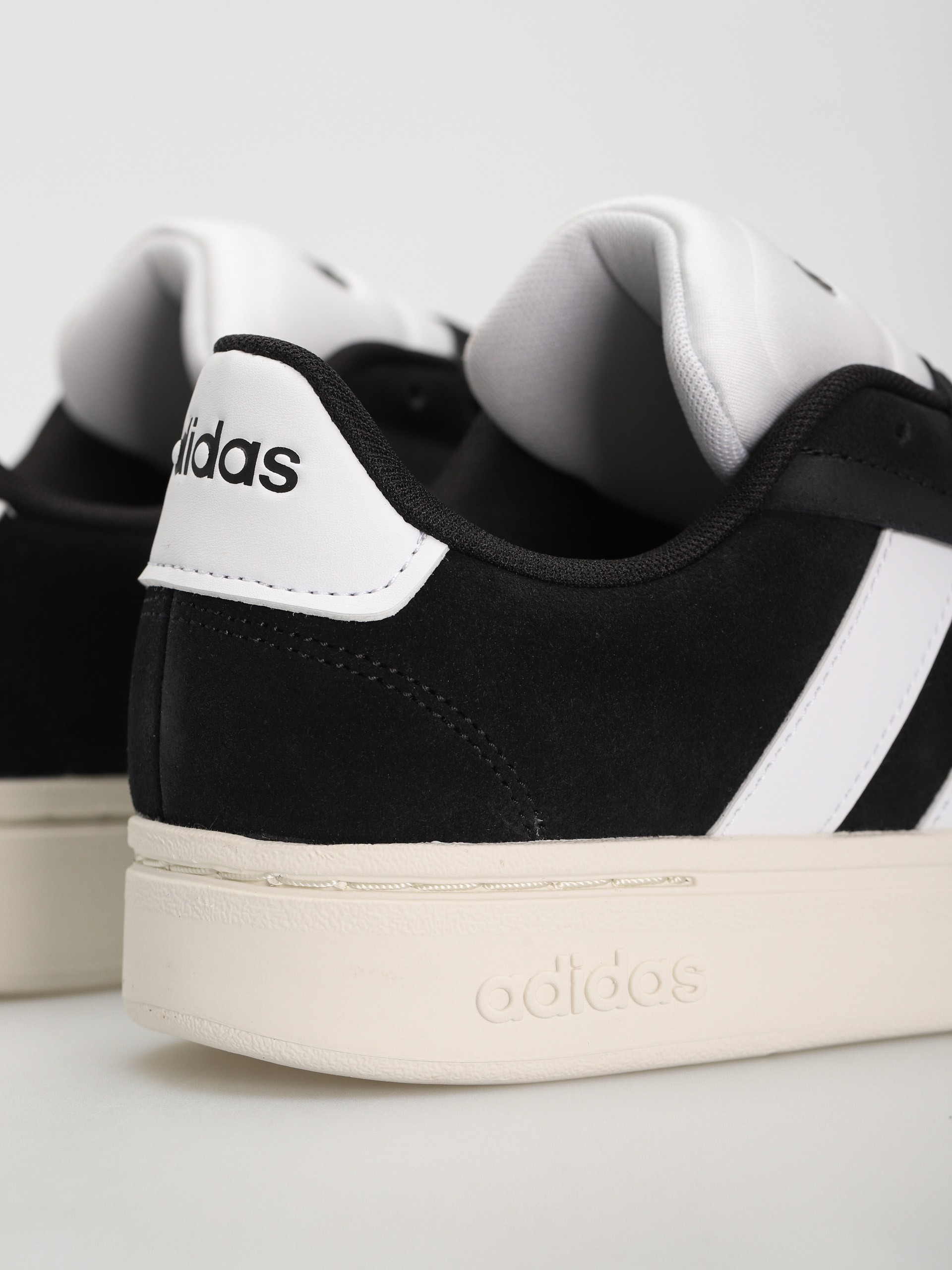 Обувки adidas Grand Court Alpha 0 (cblack/ftwwht/owhite)