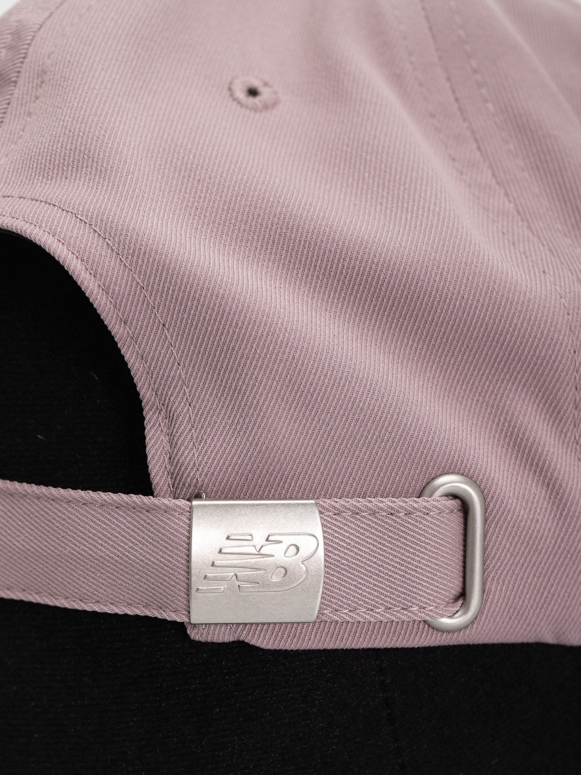 Шапка с козирка New Balance 6 Panel Linear Logo (icewine)