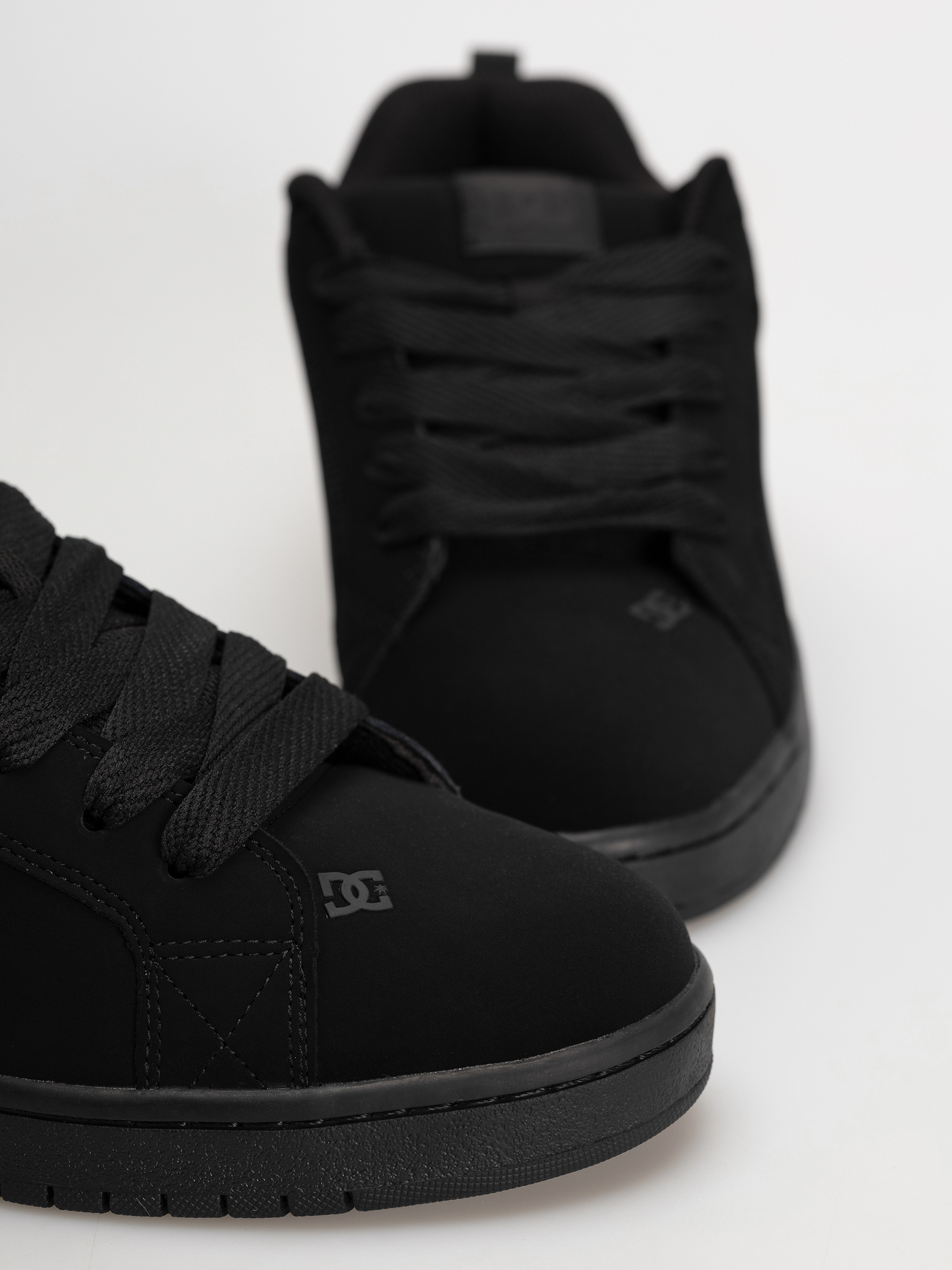 Обувки DC Court Graffik (black/black/black)