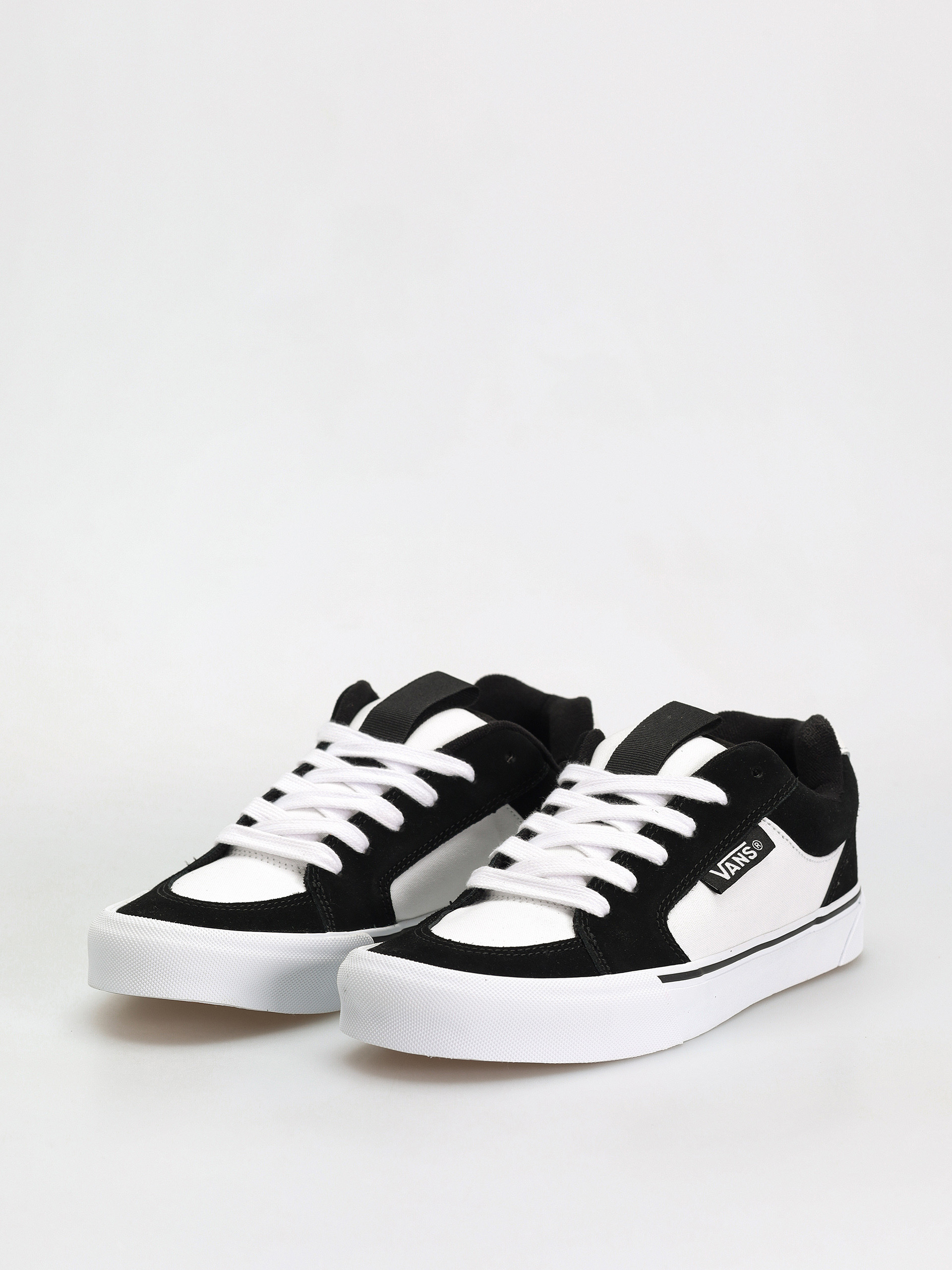 Обувки Vans Chukka Push (2-tone black/white)