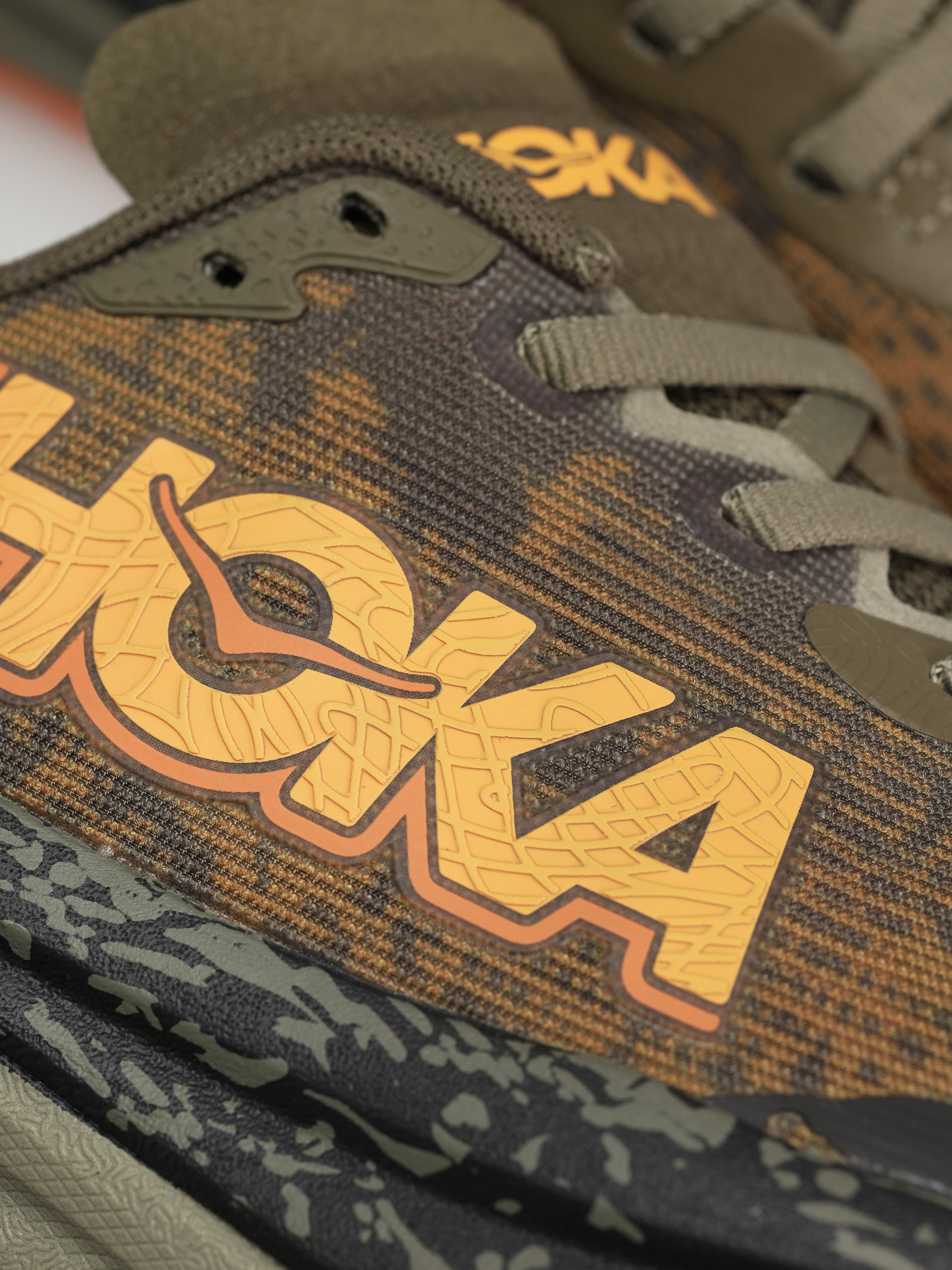Обувки Hoka Speedgoat 6 (antique olive/squash)