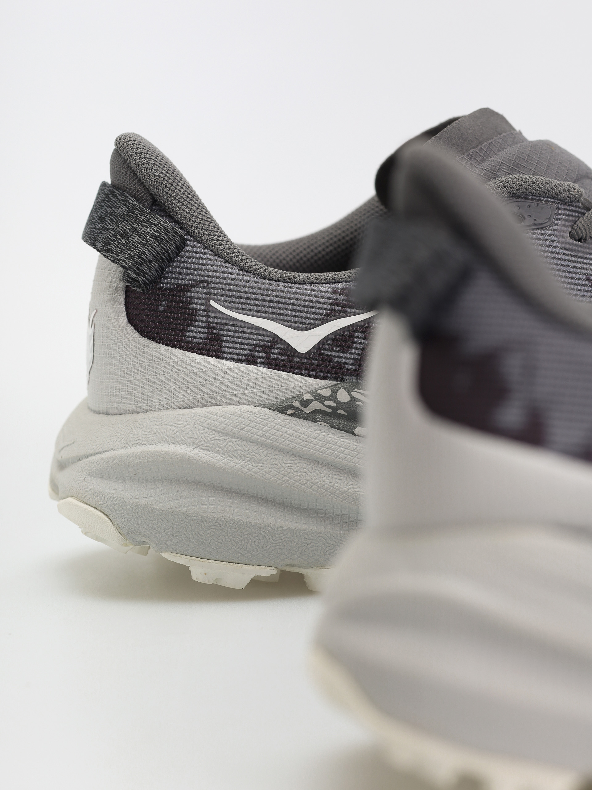 Обувки Hoka Speedgoat 6 Wmn (outer orbit/stardust)