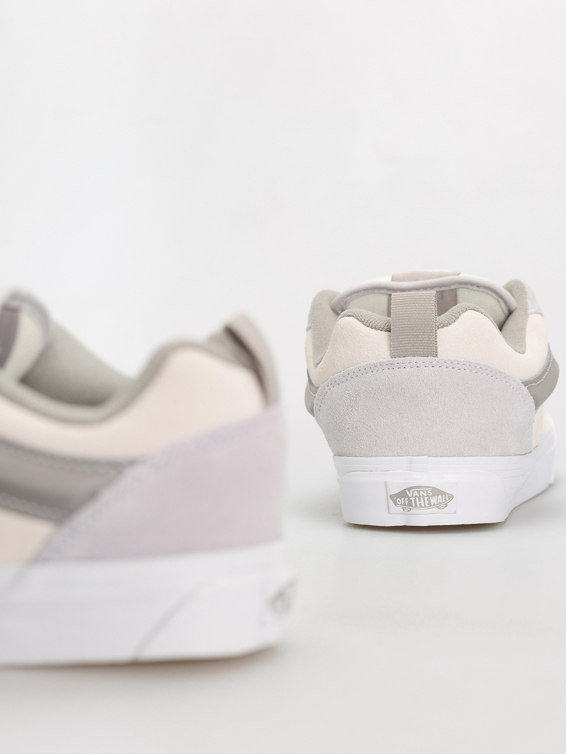 Обувки Vans Knu Skool (tri-tone block light gray)