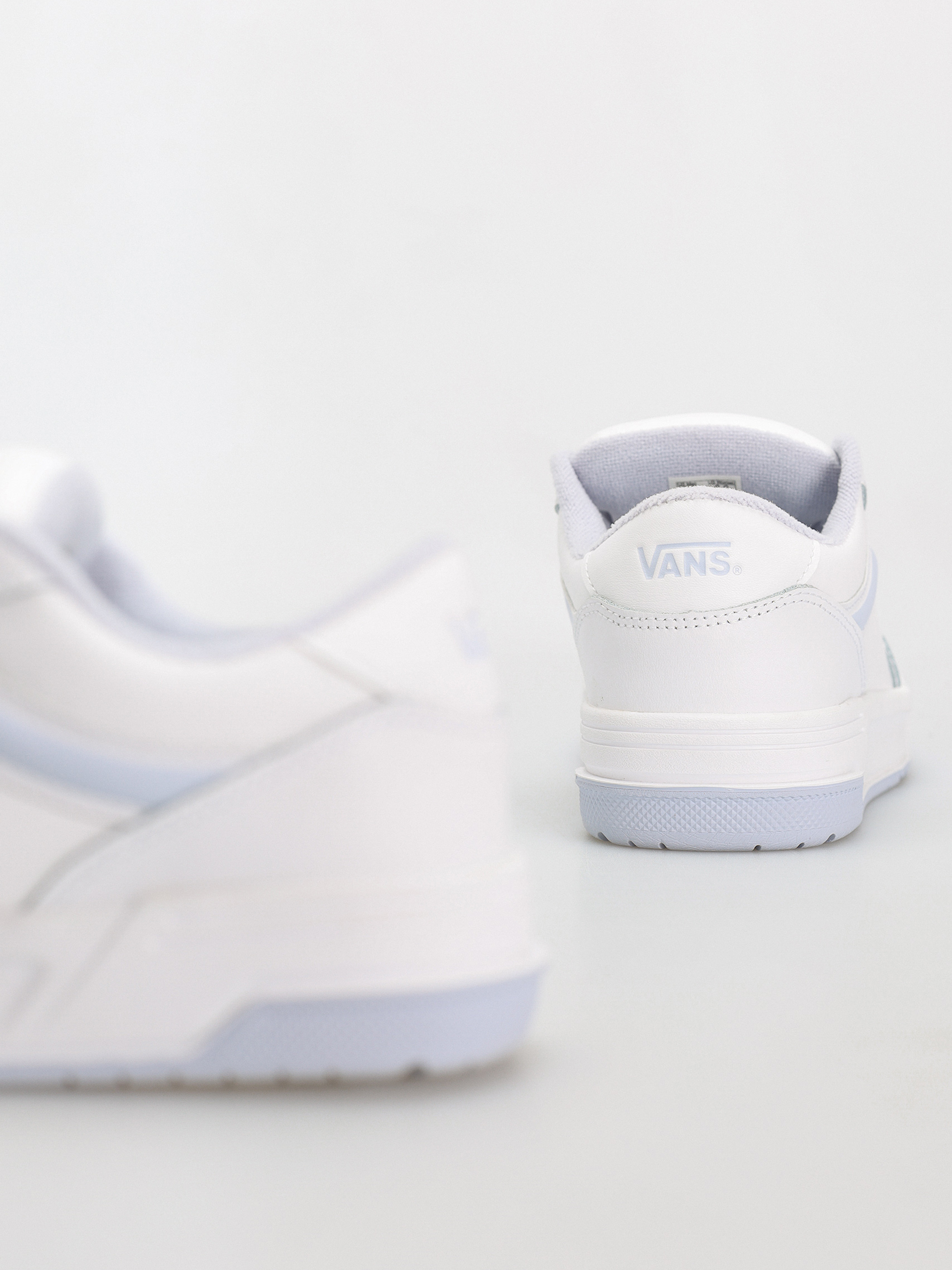 Обувки Vans Hylane (pop baby blue)