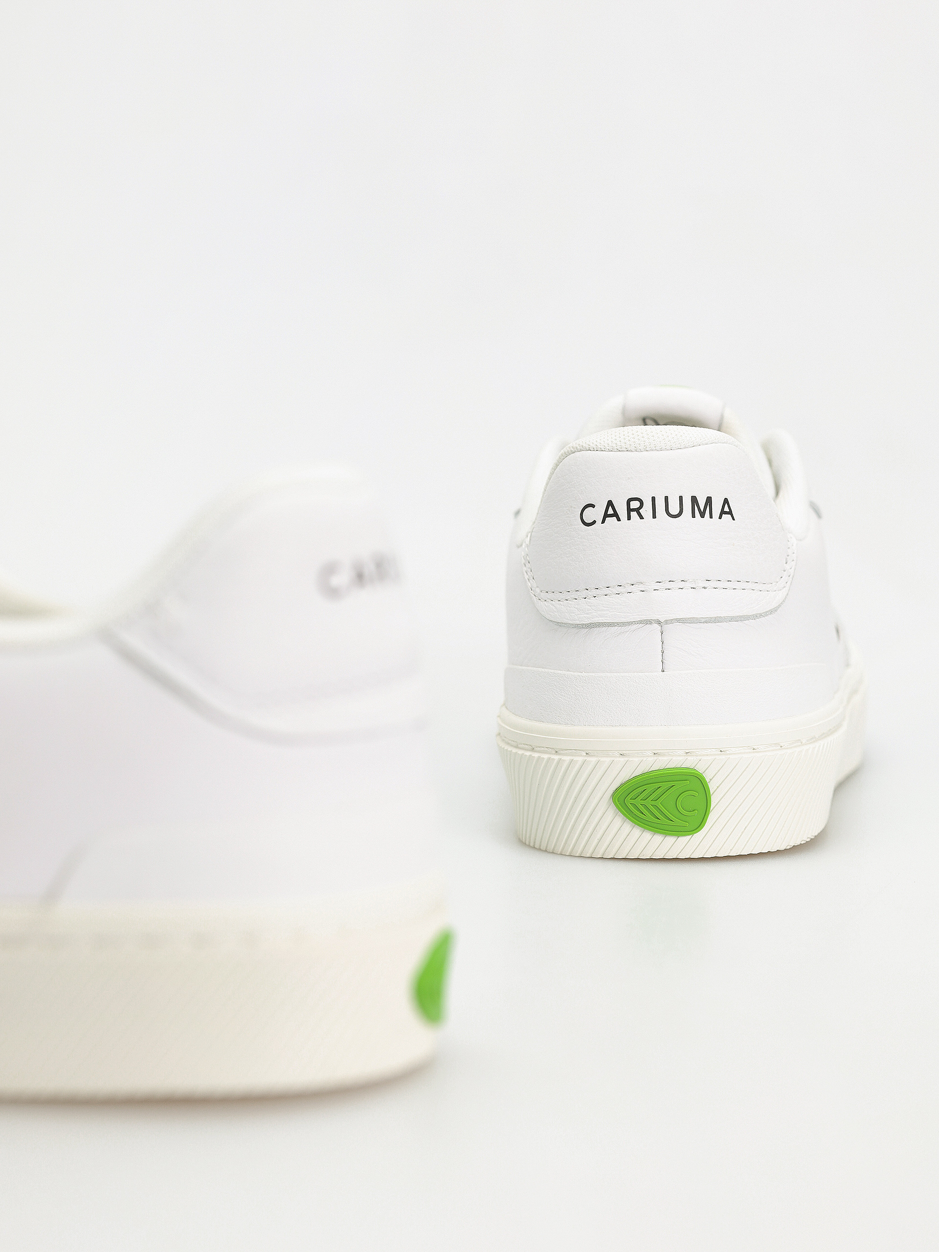 Обувки Cariuma Luan Pro (white premium leather)