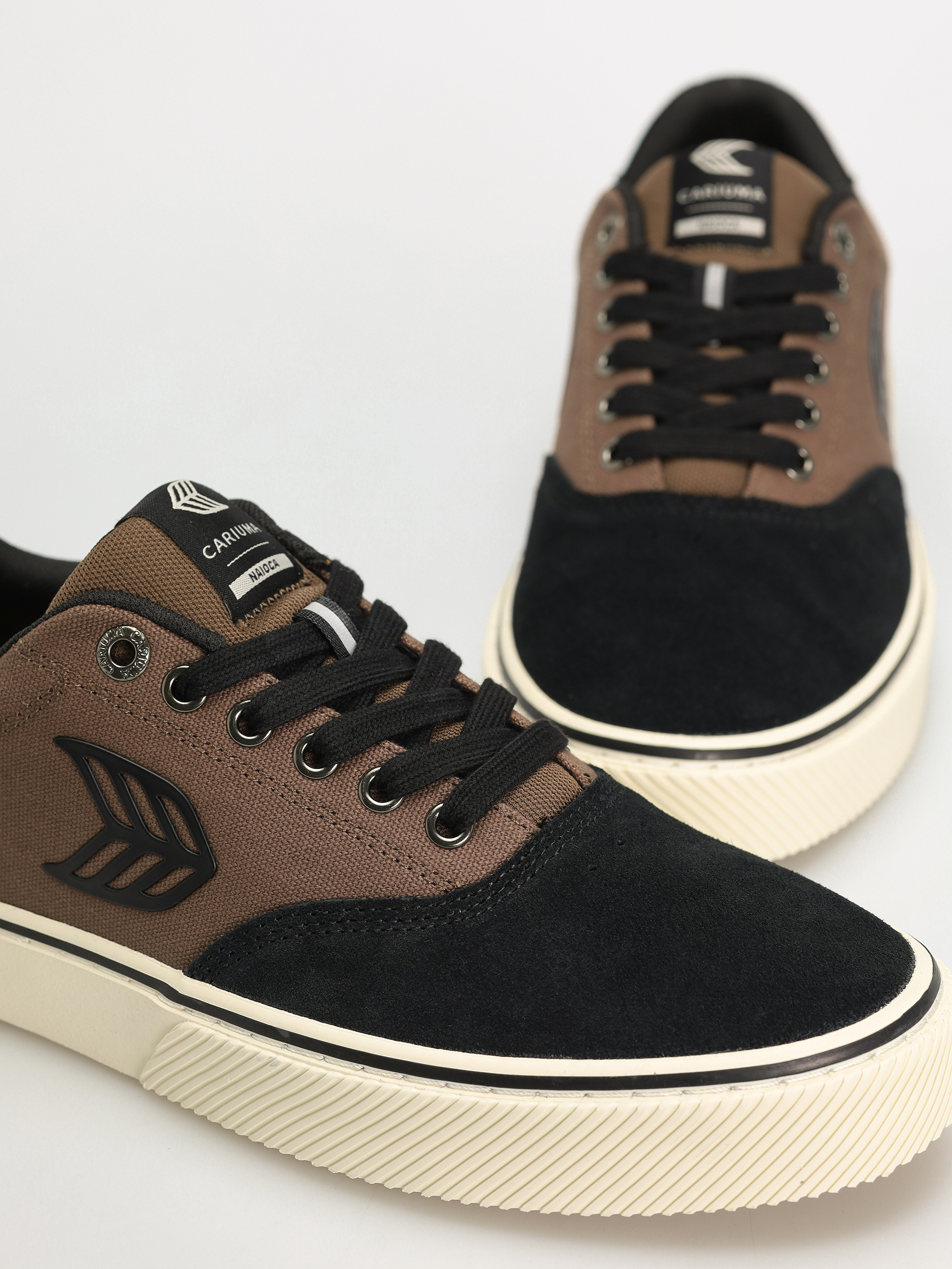 Обувки Cariuma Naioca Pro (black/dark khaki)