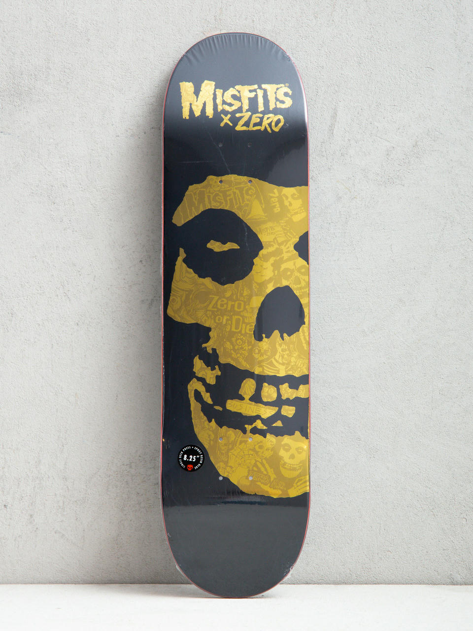 Дъска Zero Misfits Fiend Skull Collage (gold foil)