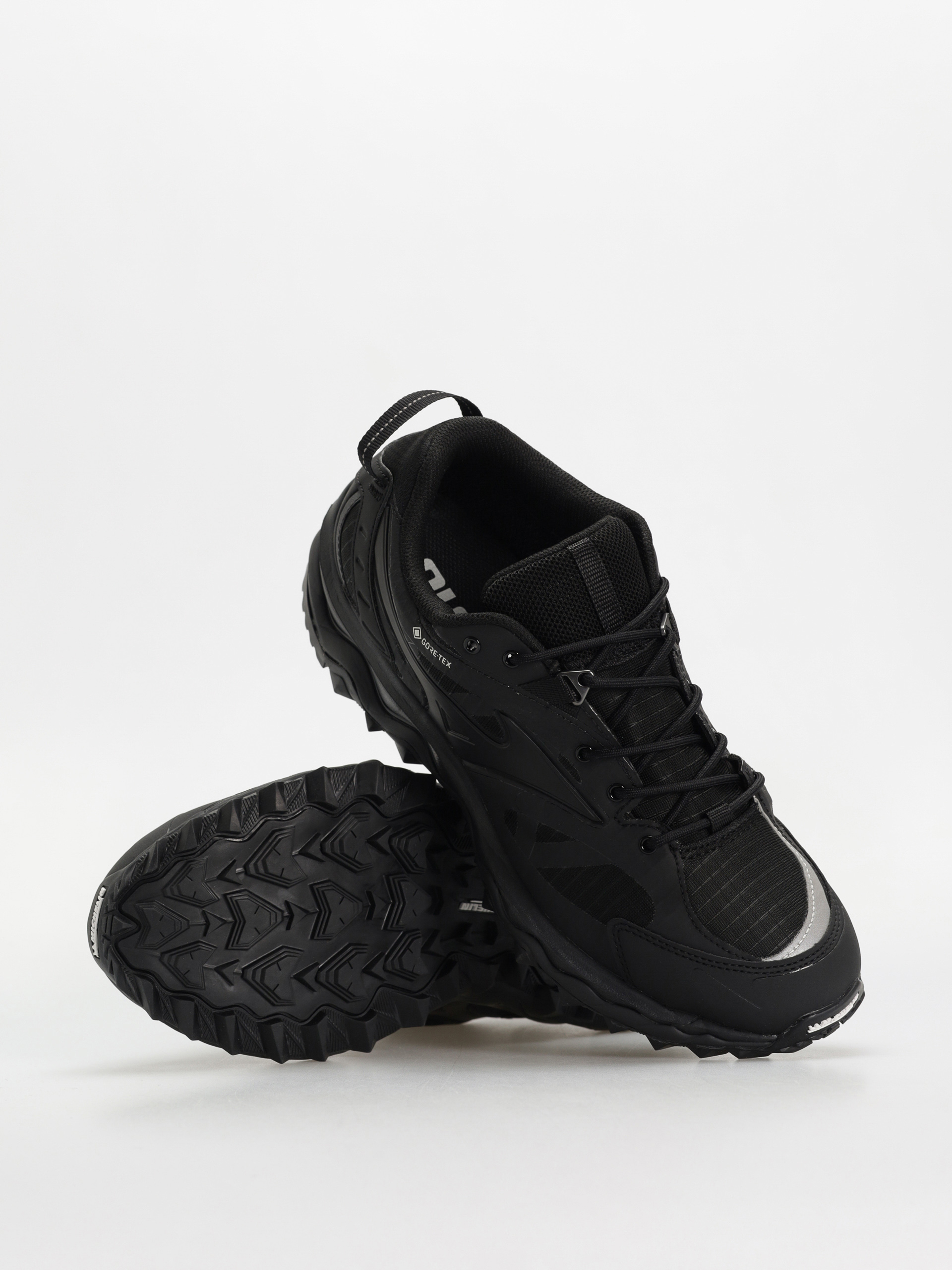 Обувки Mizuno Wave Mujin TL GTX - черен (black/black/black)