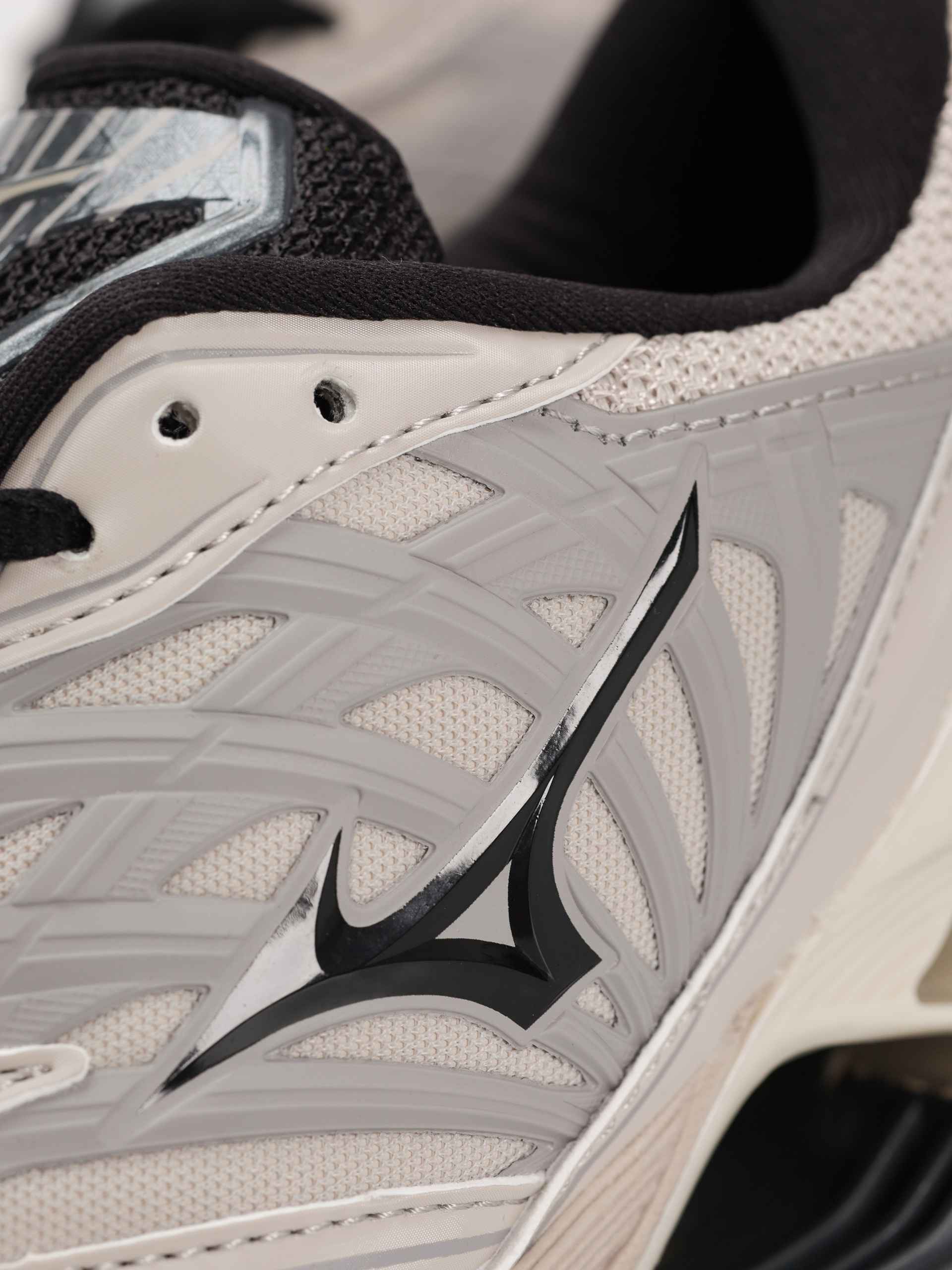 Обувки Mizuno Wave Prophecy LS (silver cloud/black/opal gray)