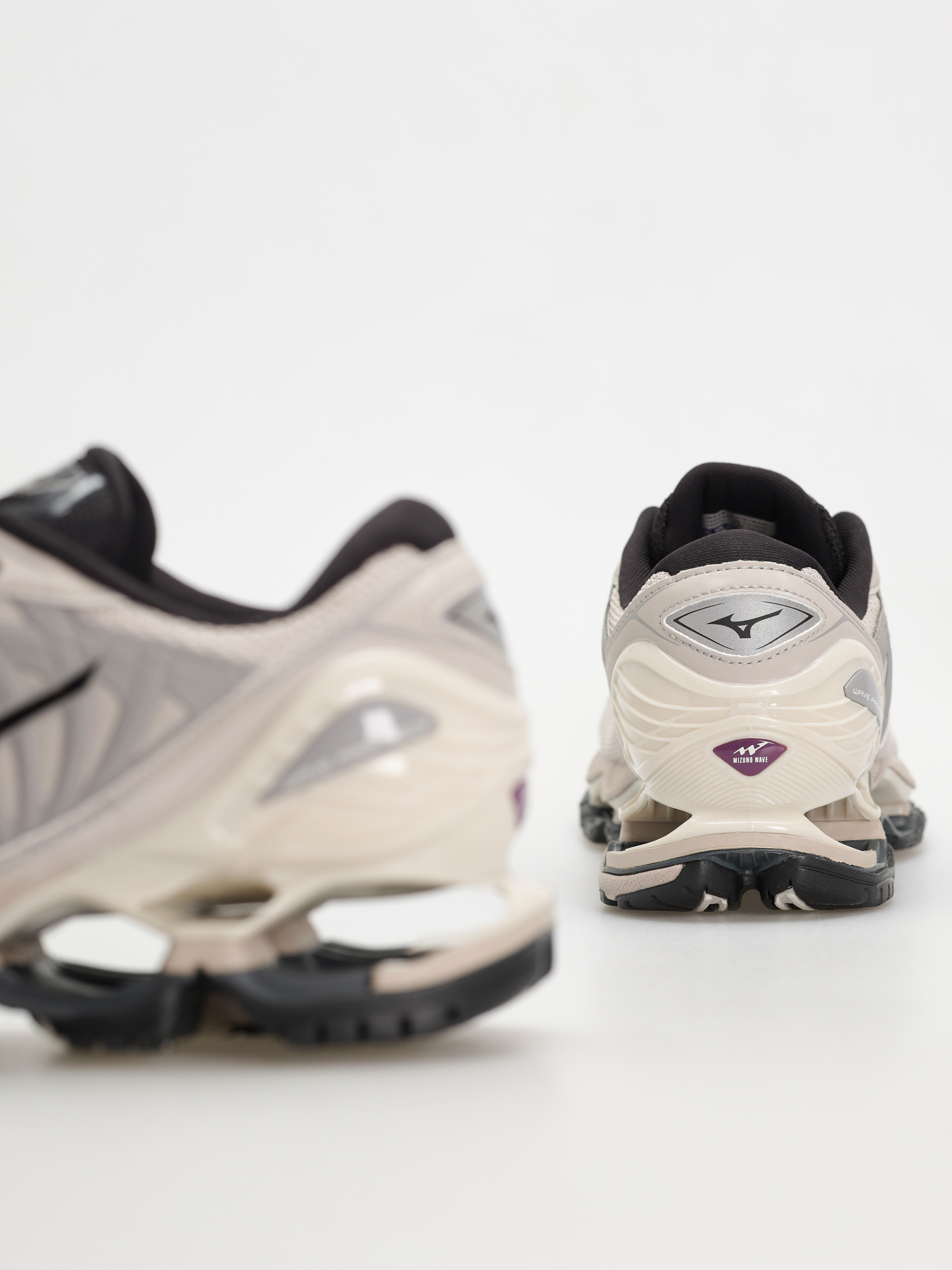 Обувки Mizuno Wave Prophecy LS (silver cloud/black/opal gray)