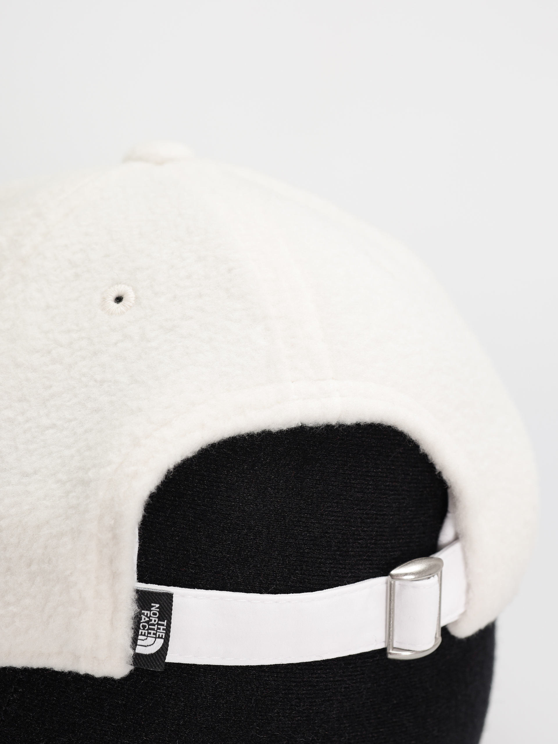 Шапка с козирка The North Face Denali Norm (white dune)