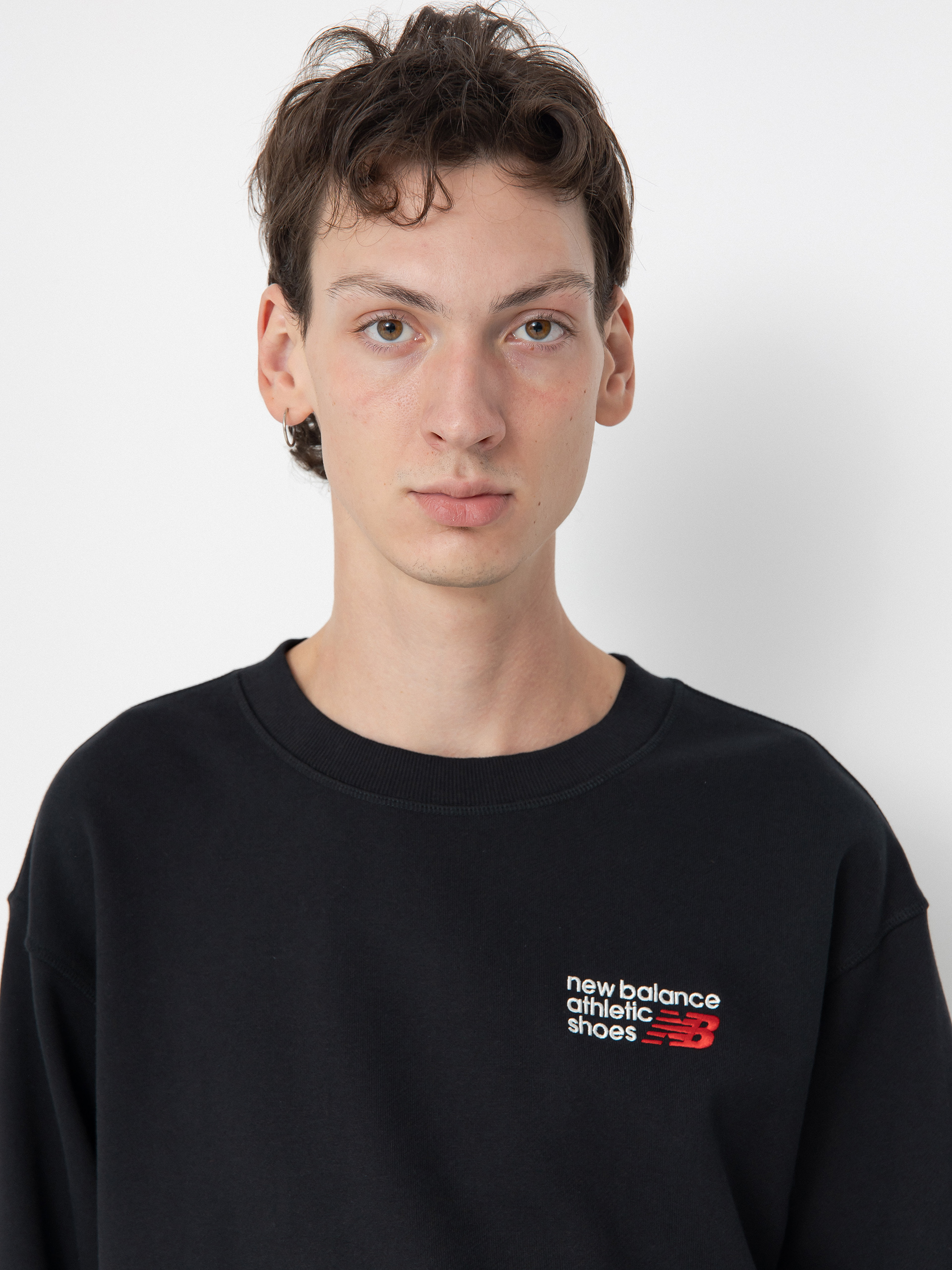 Суитшърт New Balance Athletics Premium Logo Crew (black)