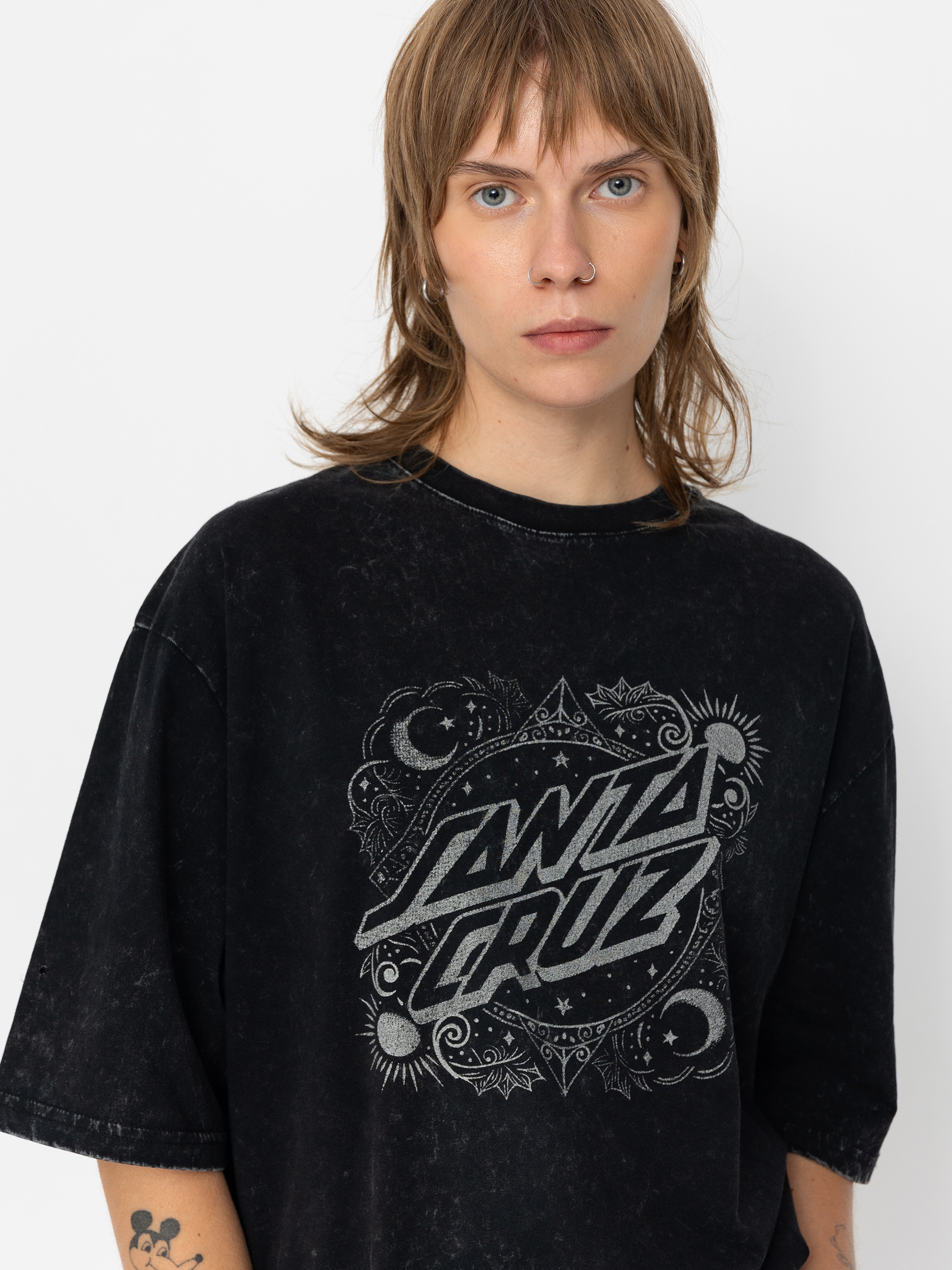 Тениска Santa Cruz Ornate Dot Front Oversized Wmn (black acid wash)