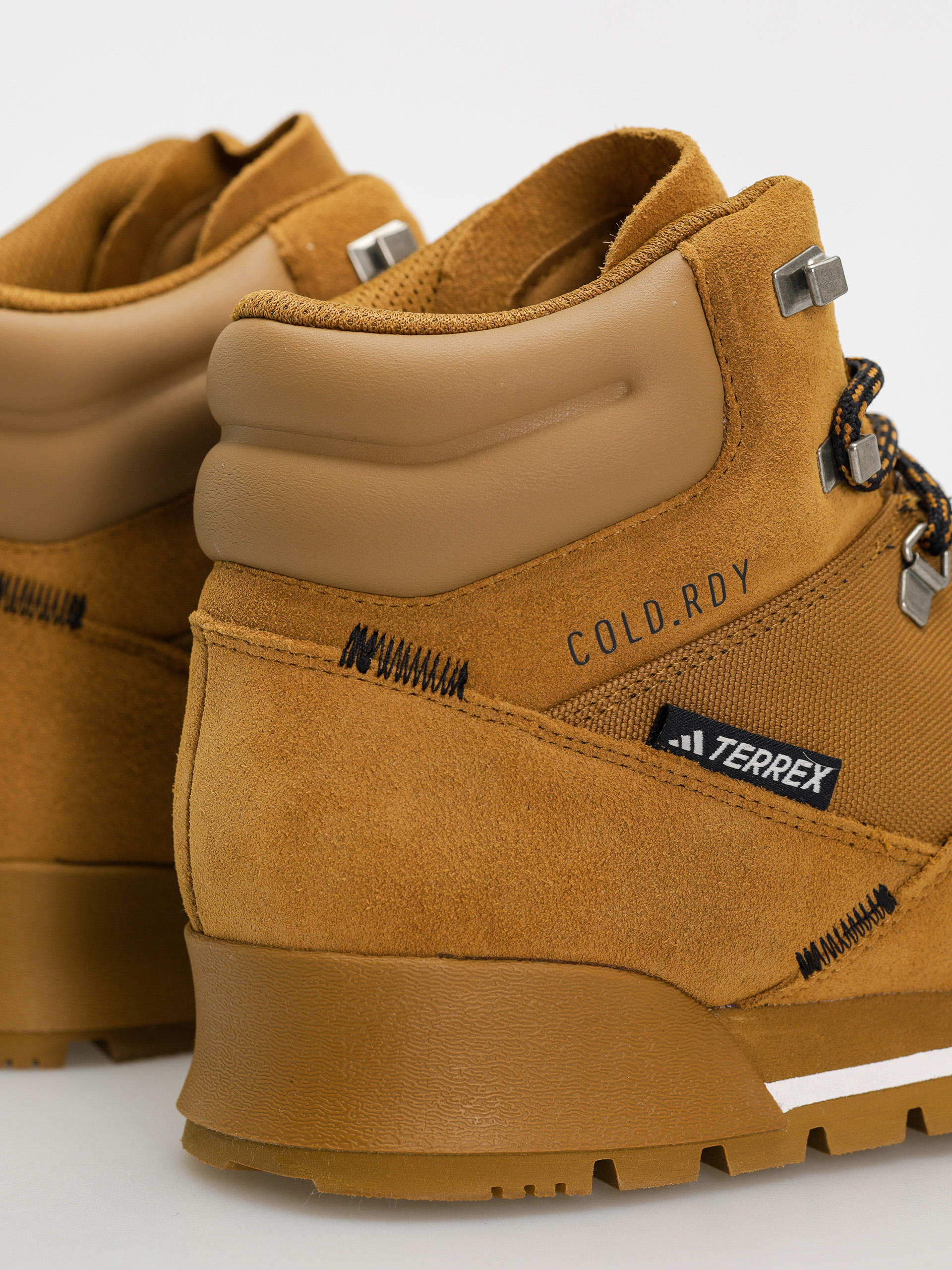 Обувки adidas Terrex Snowpitch C. (brostr/brostr/seimor)