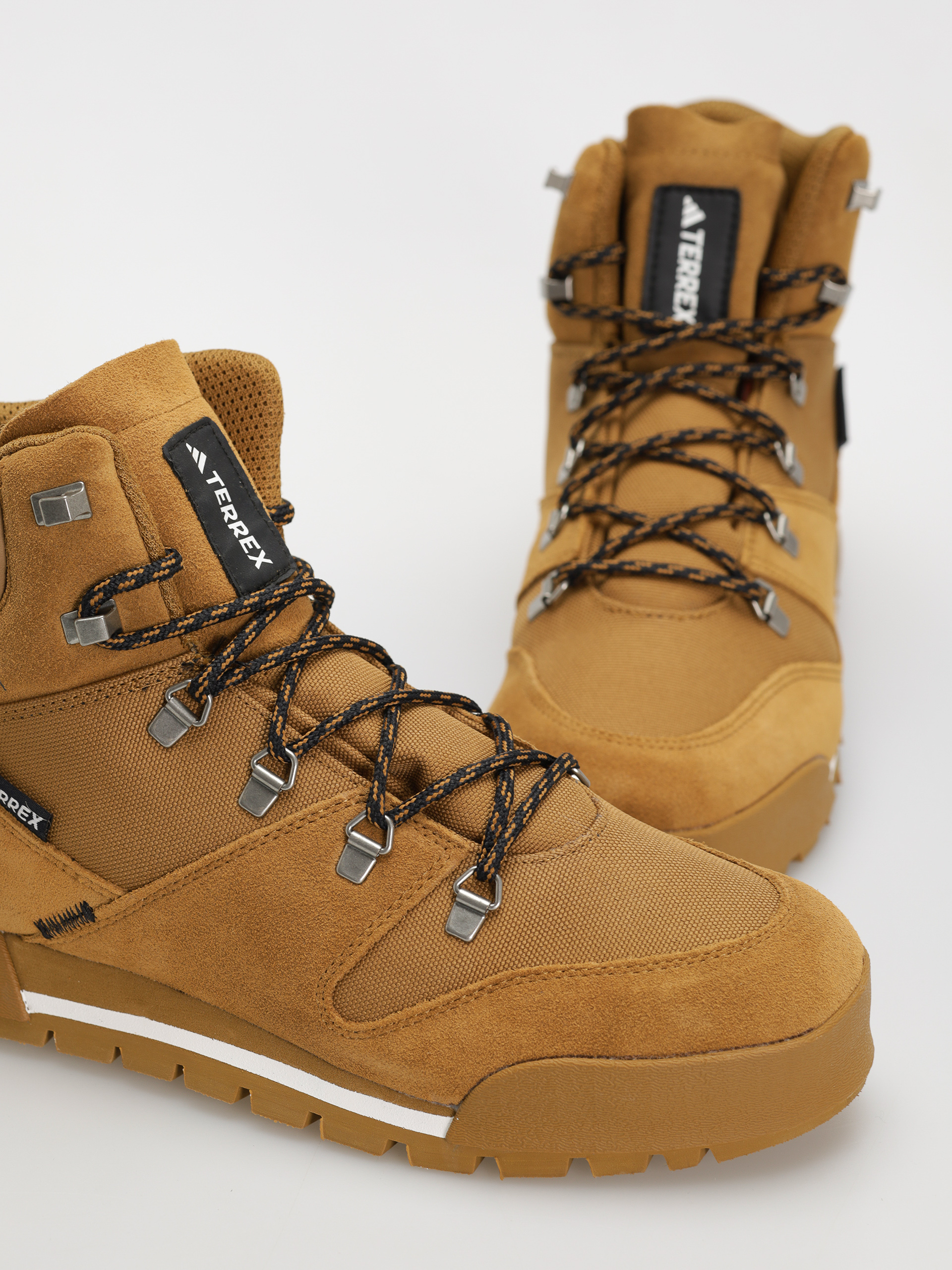 Обувки adidas Terrex Snowpitch C. (brostr/brostr/seimor)