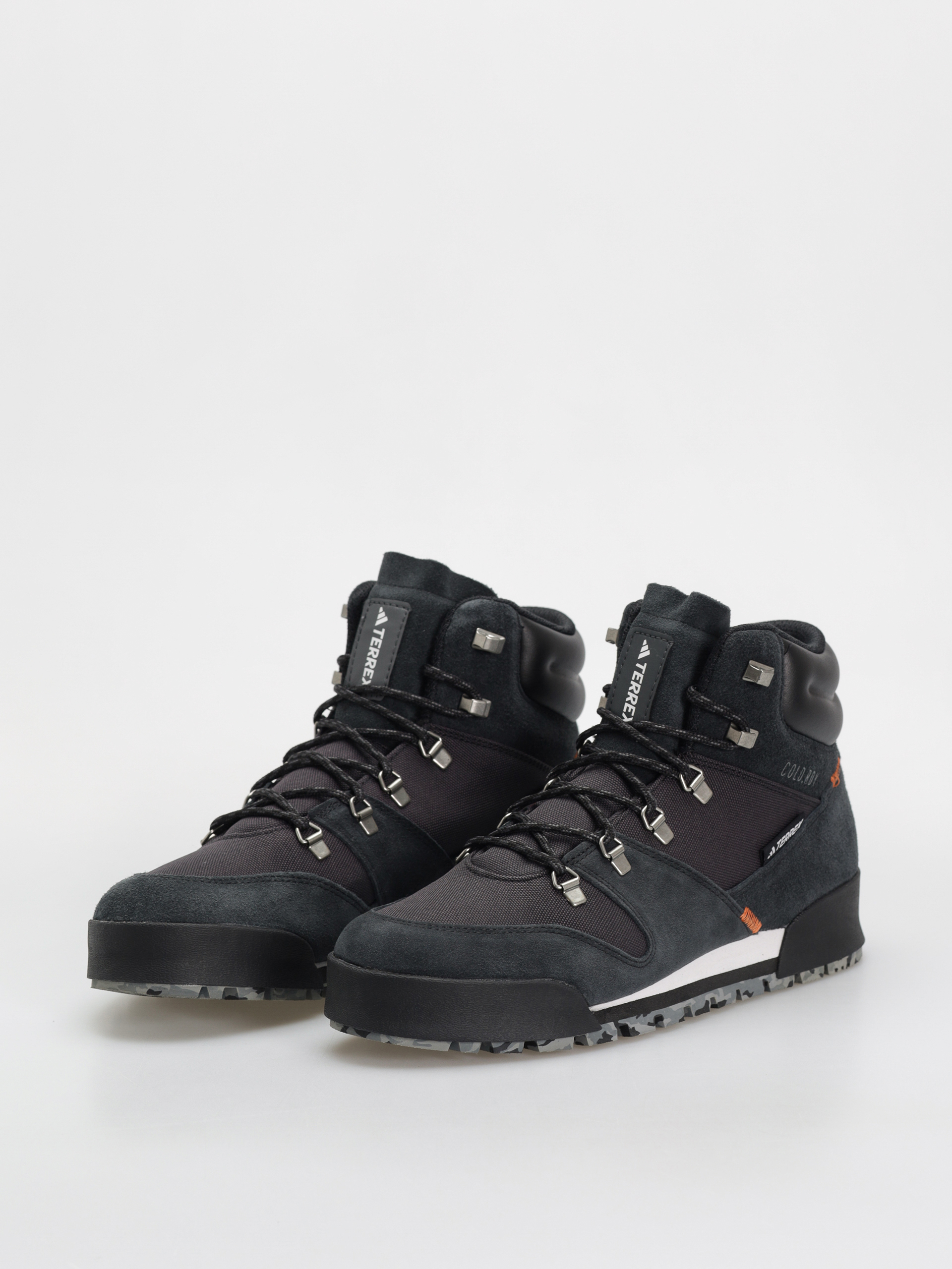 Обувки adidas Terrex Snowpitch C. (cblack/cblack/seimor)