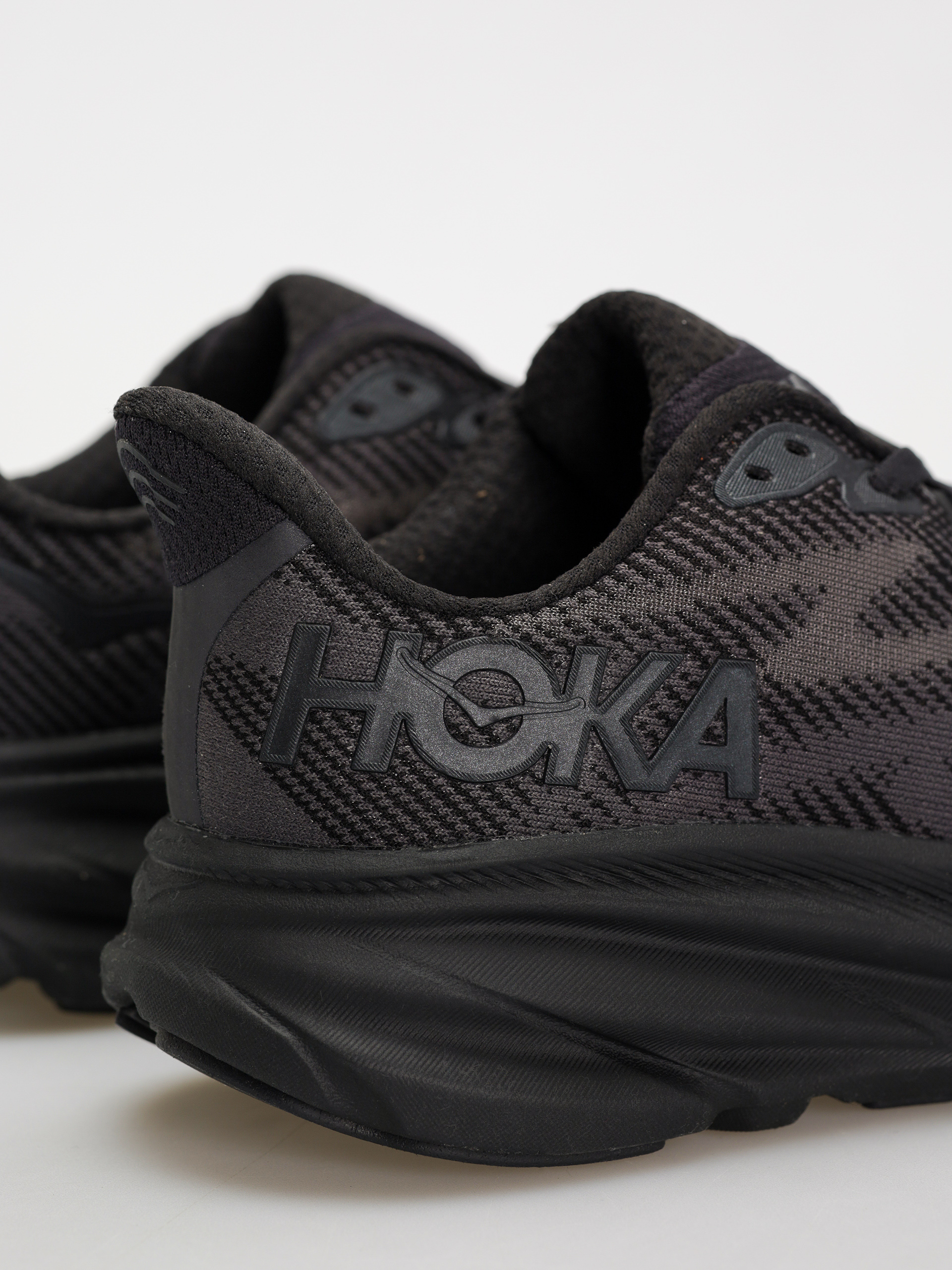 Обувки Hoka Clifton 9 Wmn (black/black)