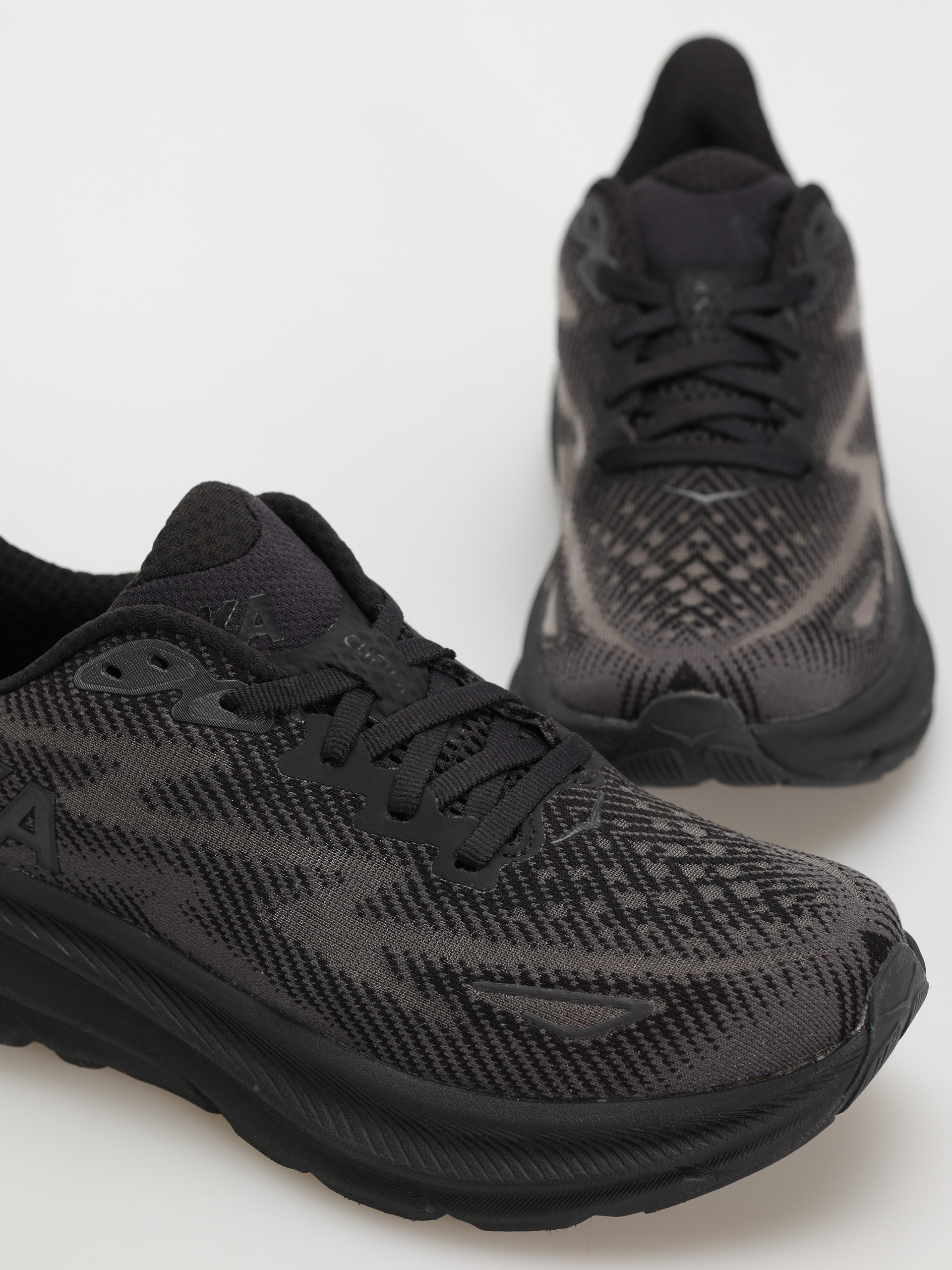 Обувки Hoka Clifton 9 Wmn (black/black)