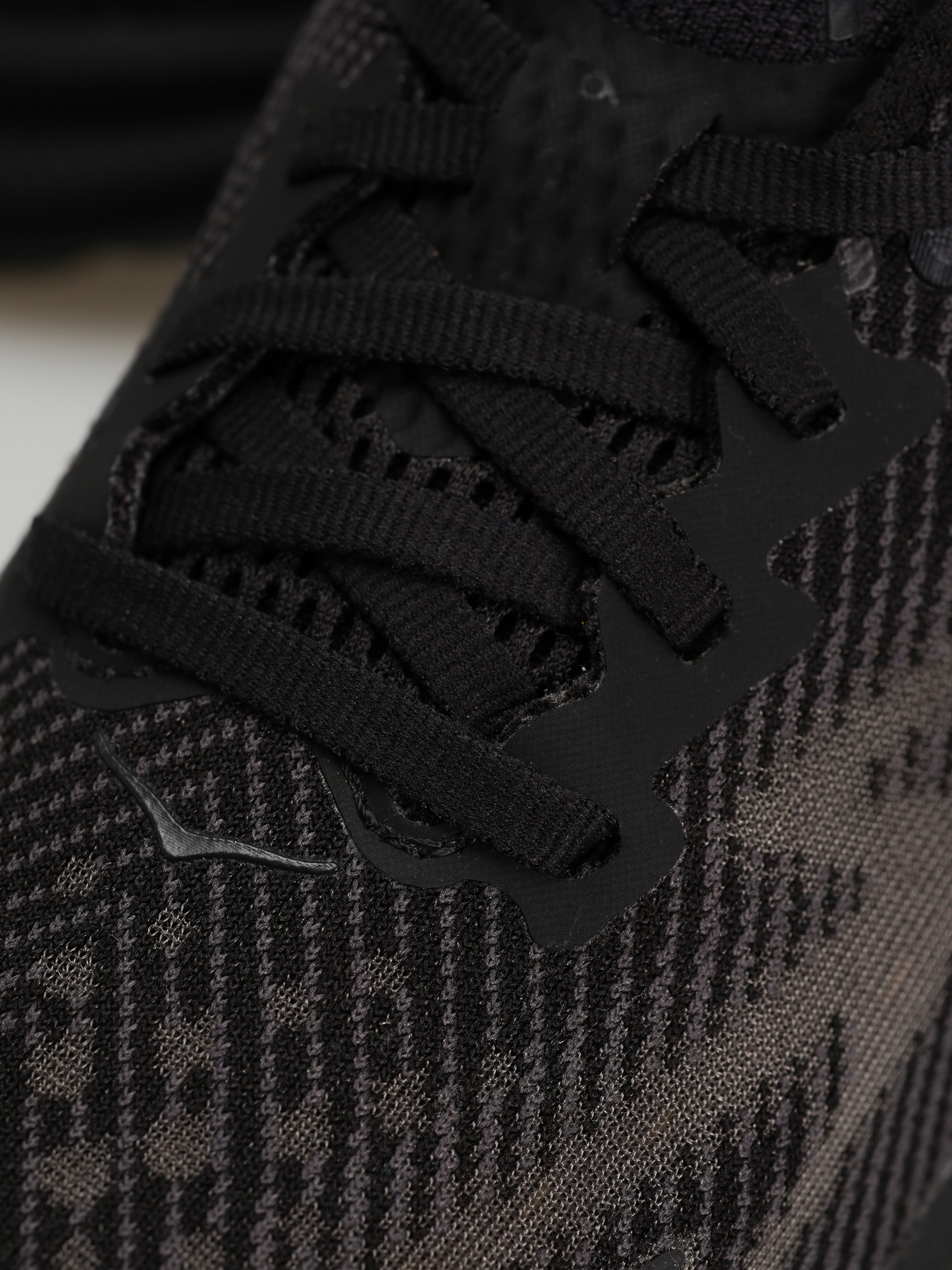 Обувки Hoka Clifton 9 Wmn (black/black)