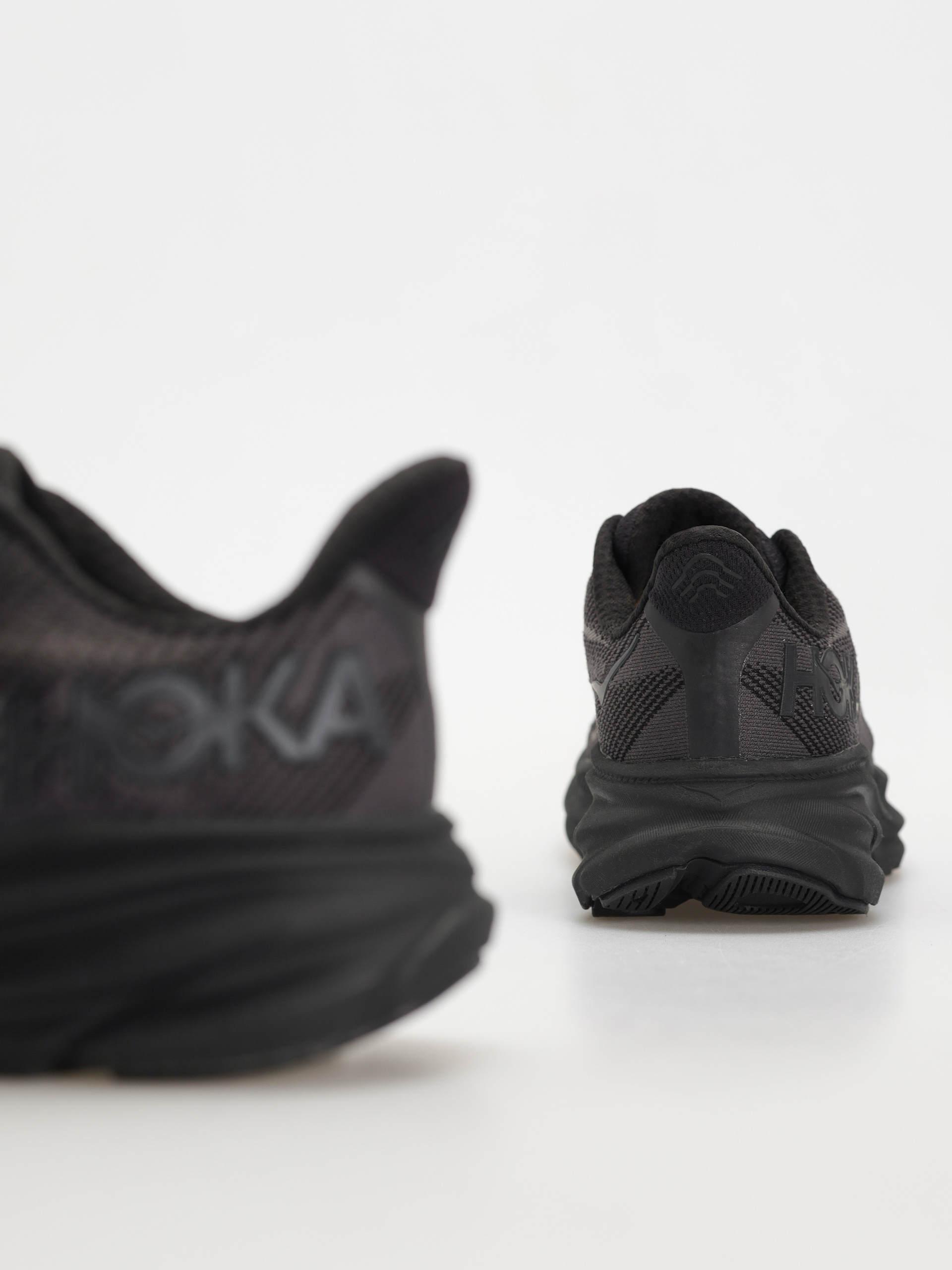 Обувки Hoka Clifton 9 Wmn (black/black)