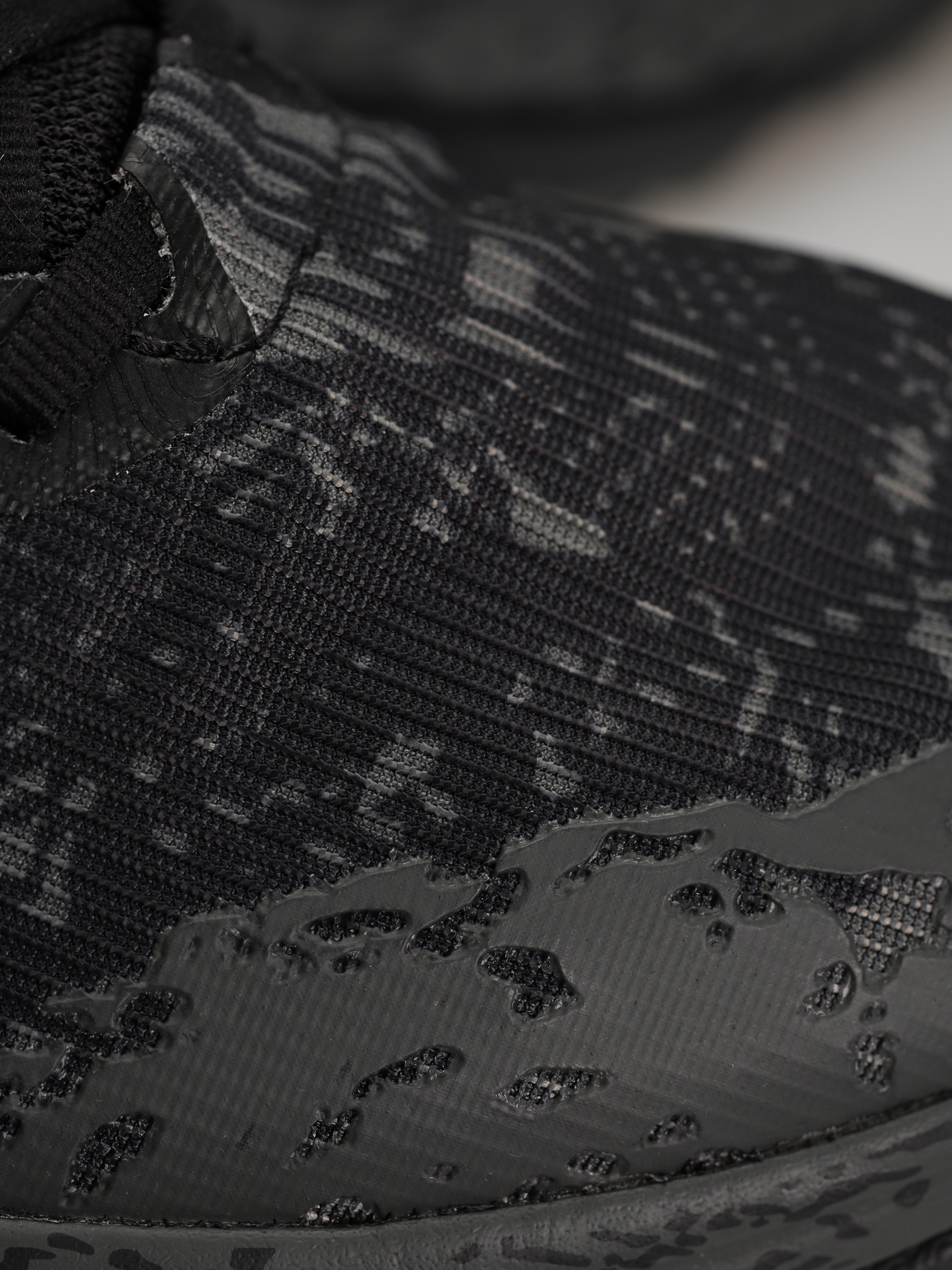 Обувки Hoka Speedgoat 6 (black/outer orbit)