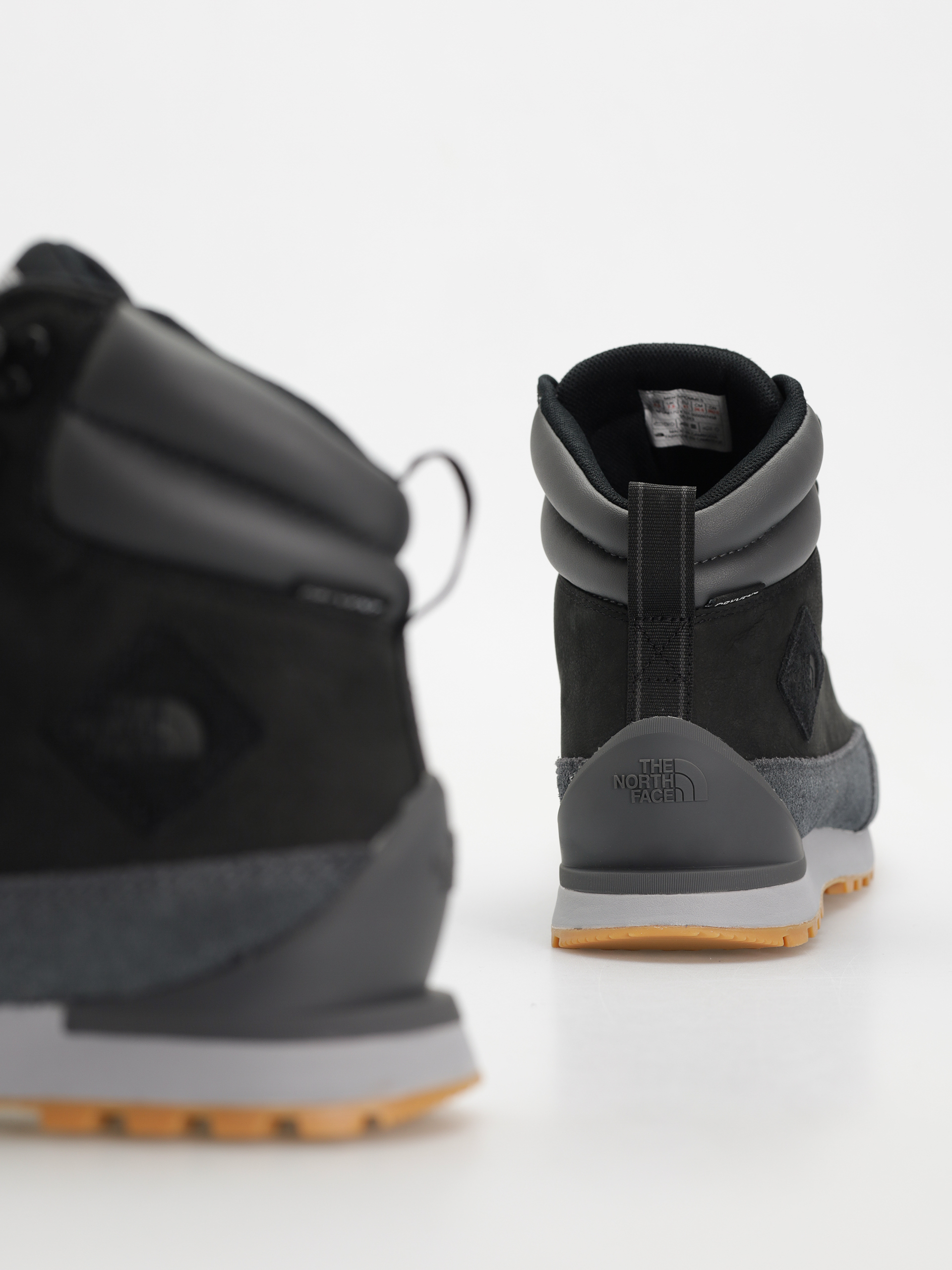 Обувки The North Face Back To Berkeley Iv Leather Wp (tnf black/asphalt grey)