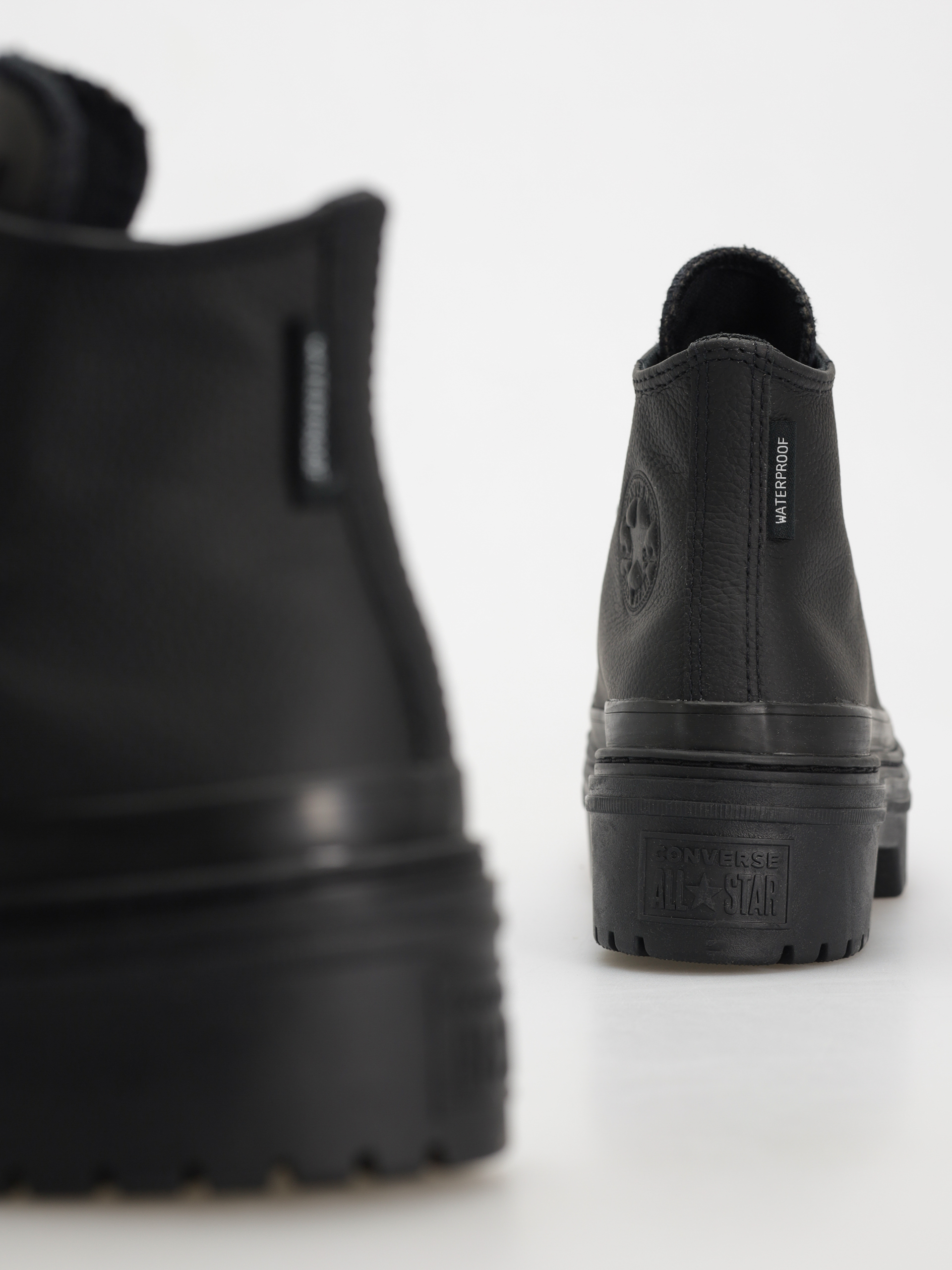 Обувки Converse Chuck Taylor All Star Lugged Heel Wmn (black)