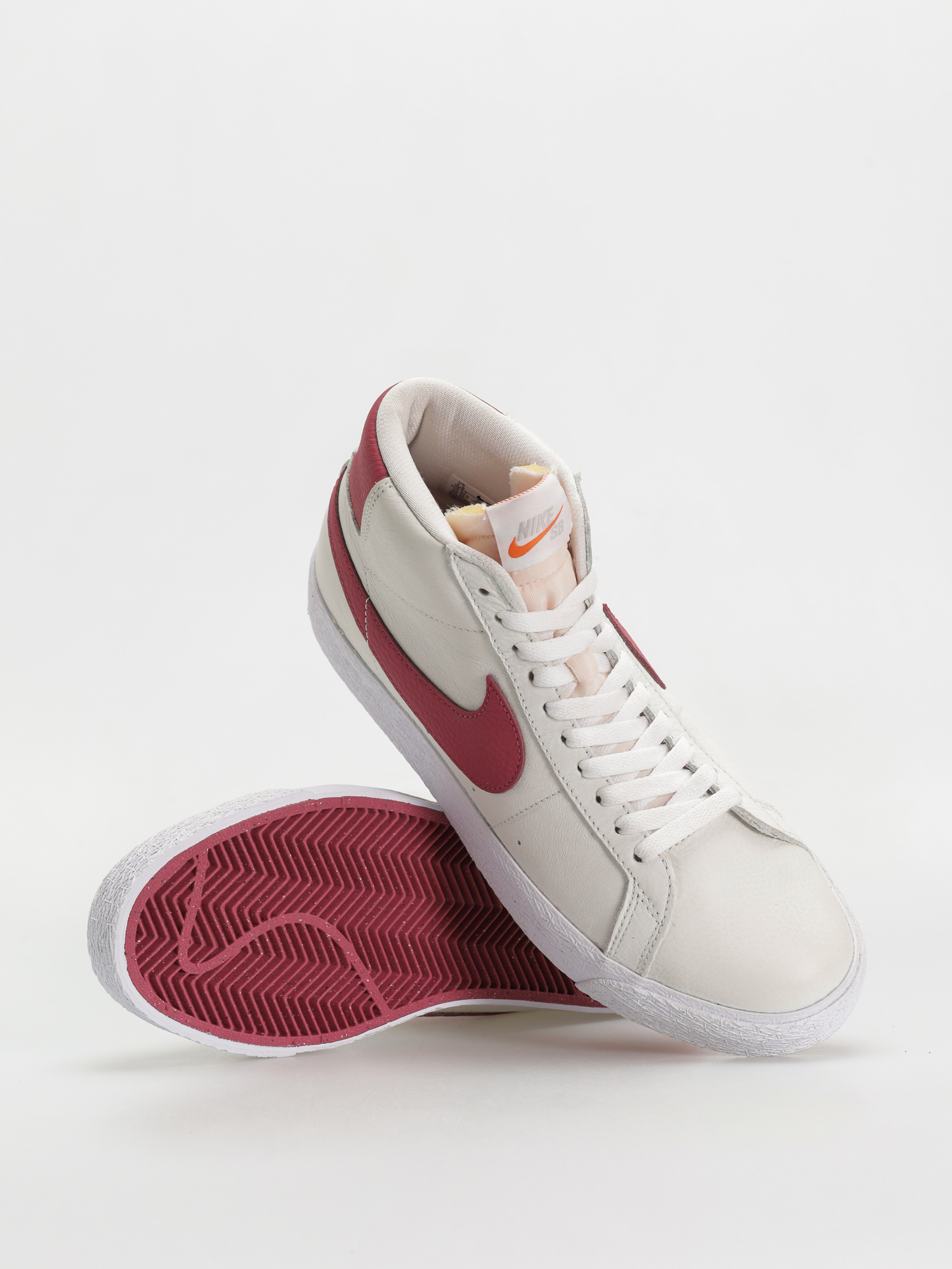 Обувки Nike SB Zoom Blazer Mid Iso (white/sweet beet white sweet beet)
