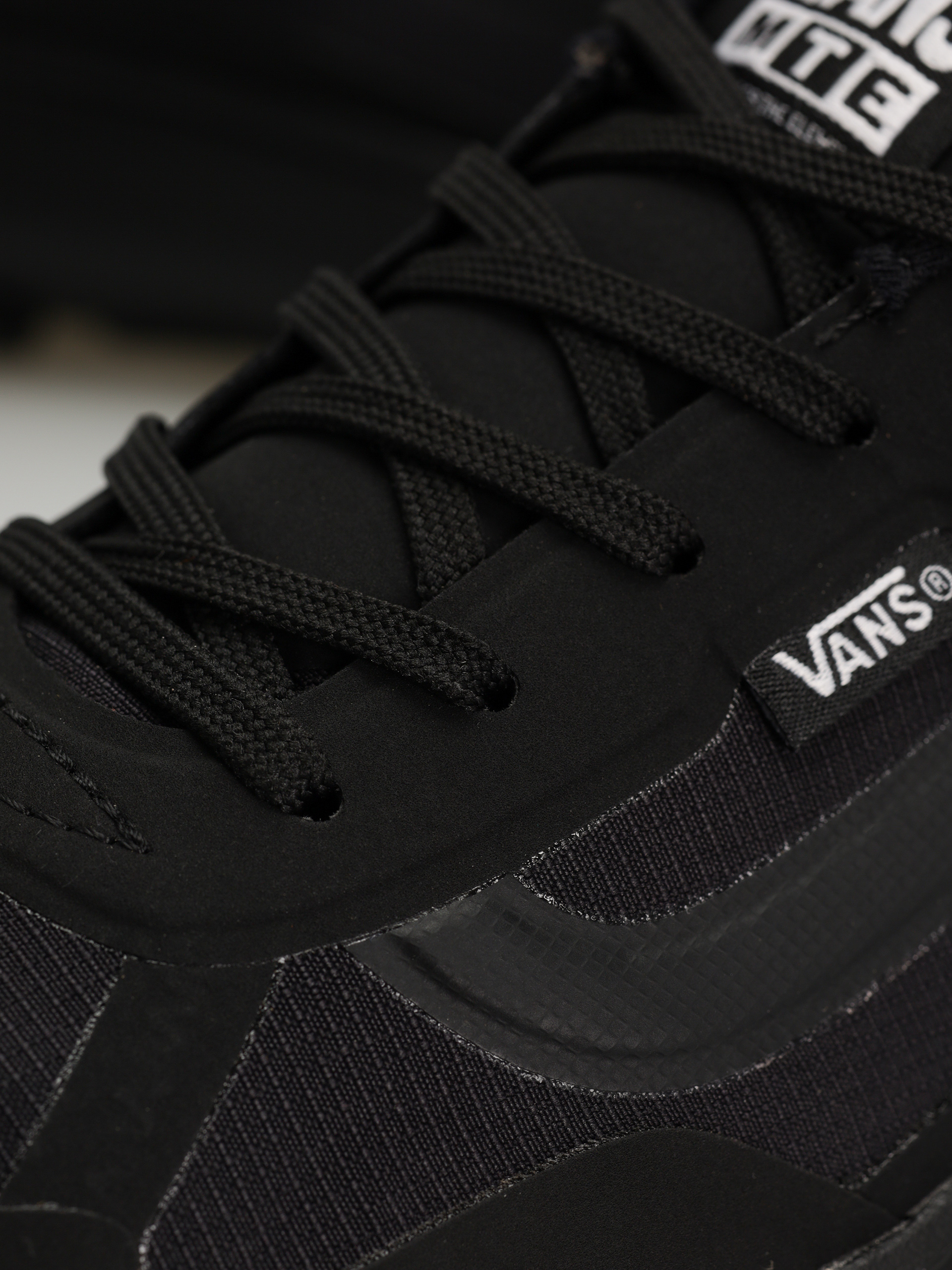 Обувки Vans Crosspath MTE (black/black)
