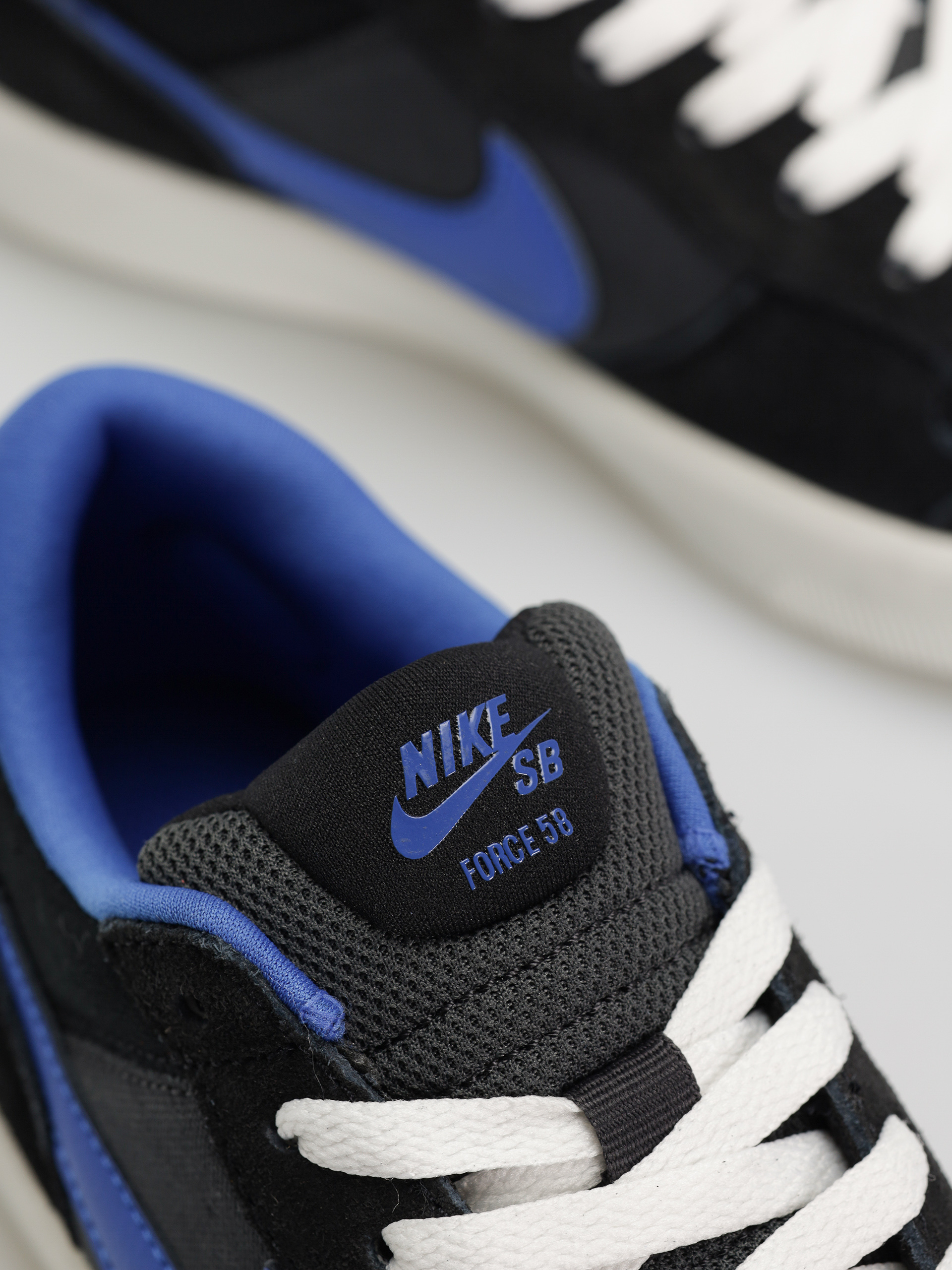 Обувки Nike SB Force 58 (black/hyper royal anthracite)