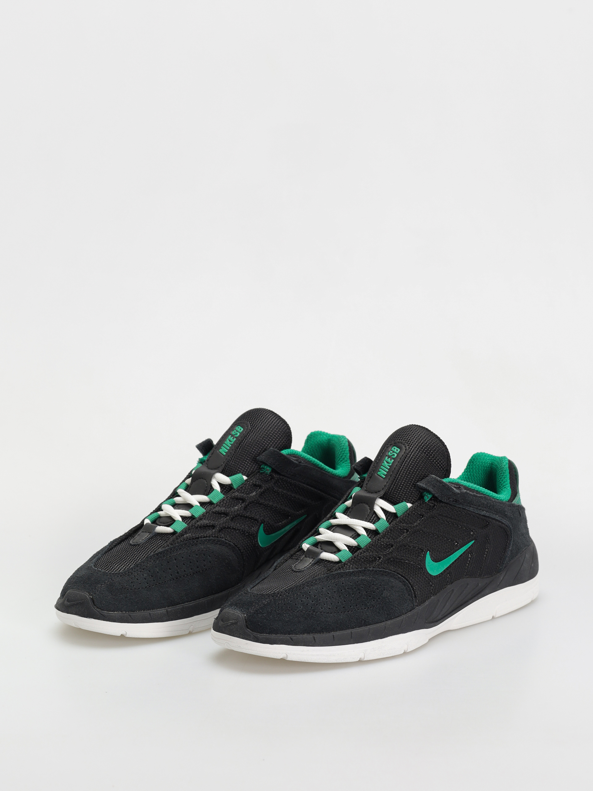 Обувки Nike SB Vertebrae (black/malachite black summit white)