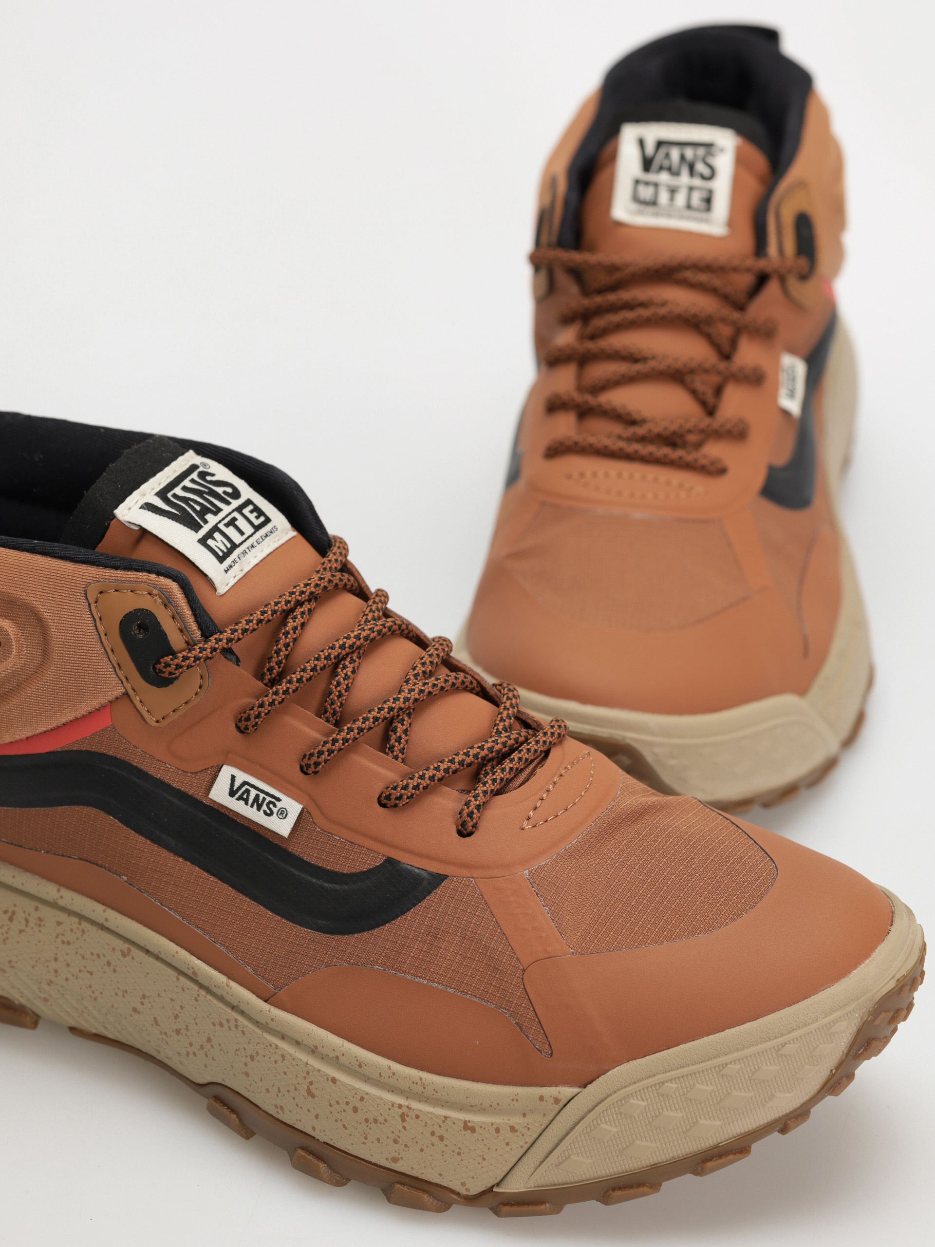 Обувки Vans Crosspath Mid MTE (glazed ginger)