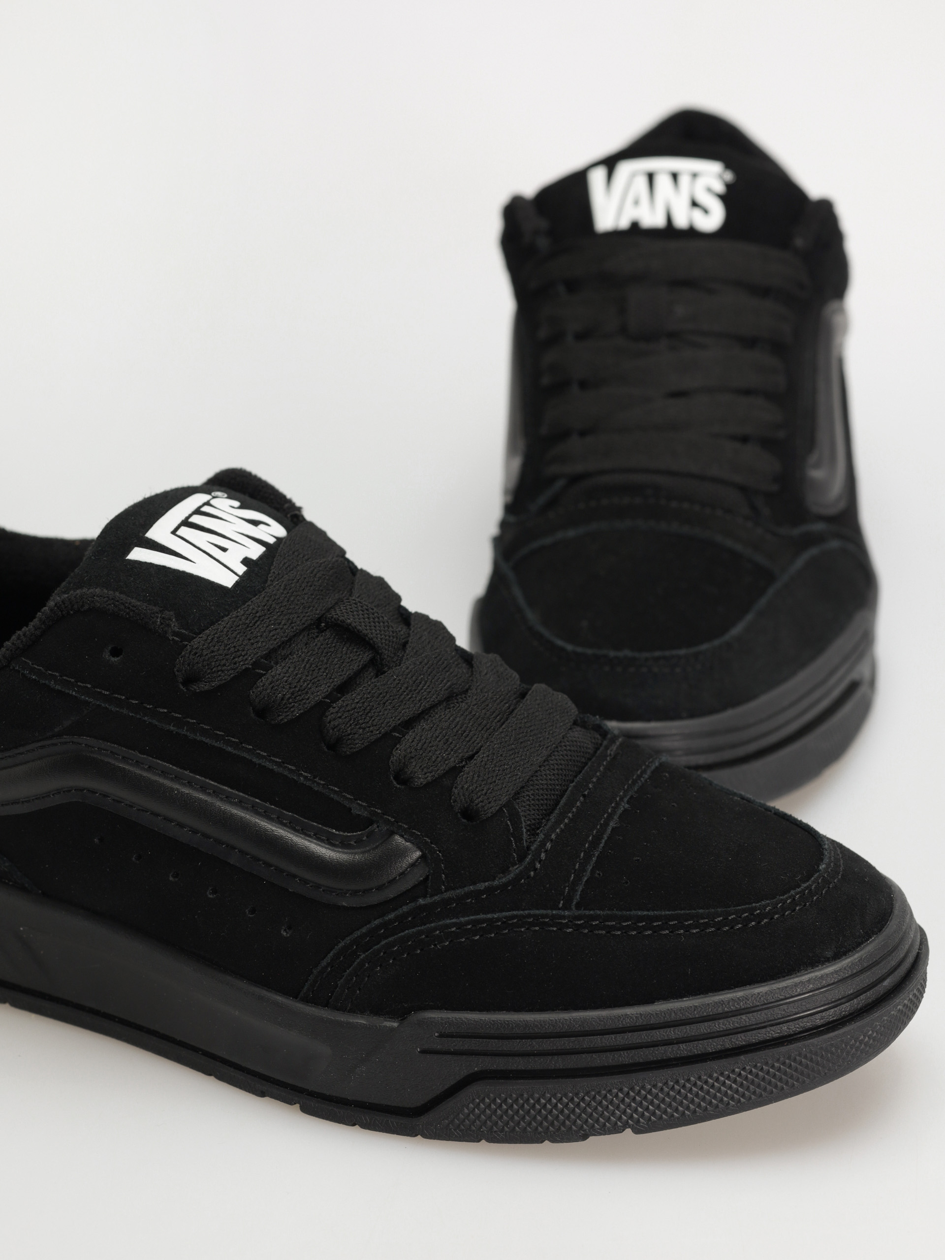 Обувки Vans Hylane (black/black)