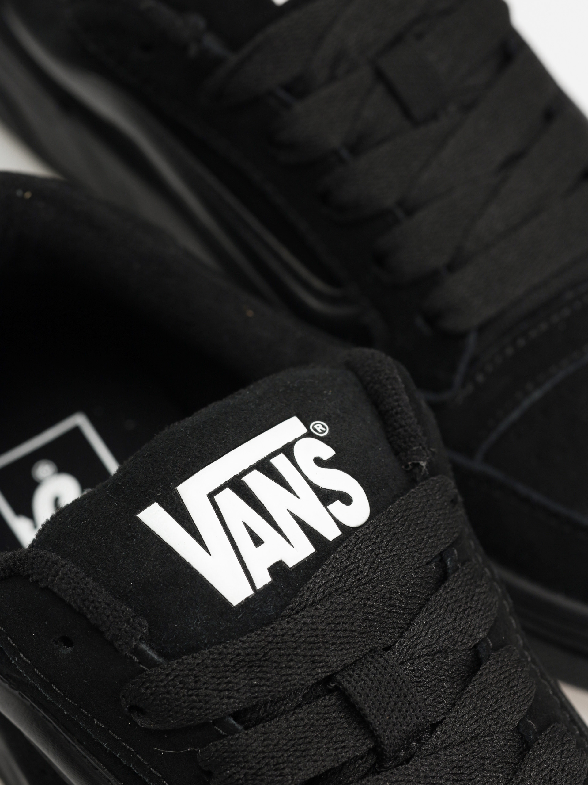 Обувки Vans Hylane (black/black)