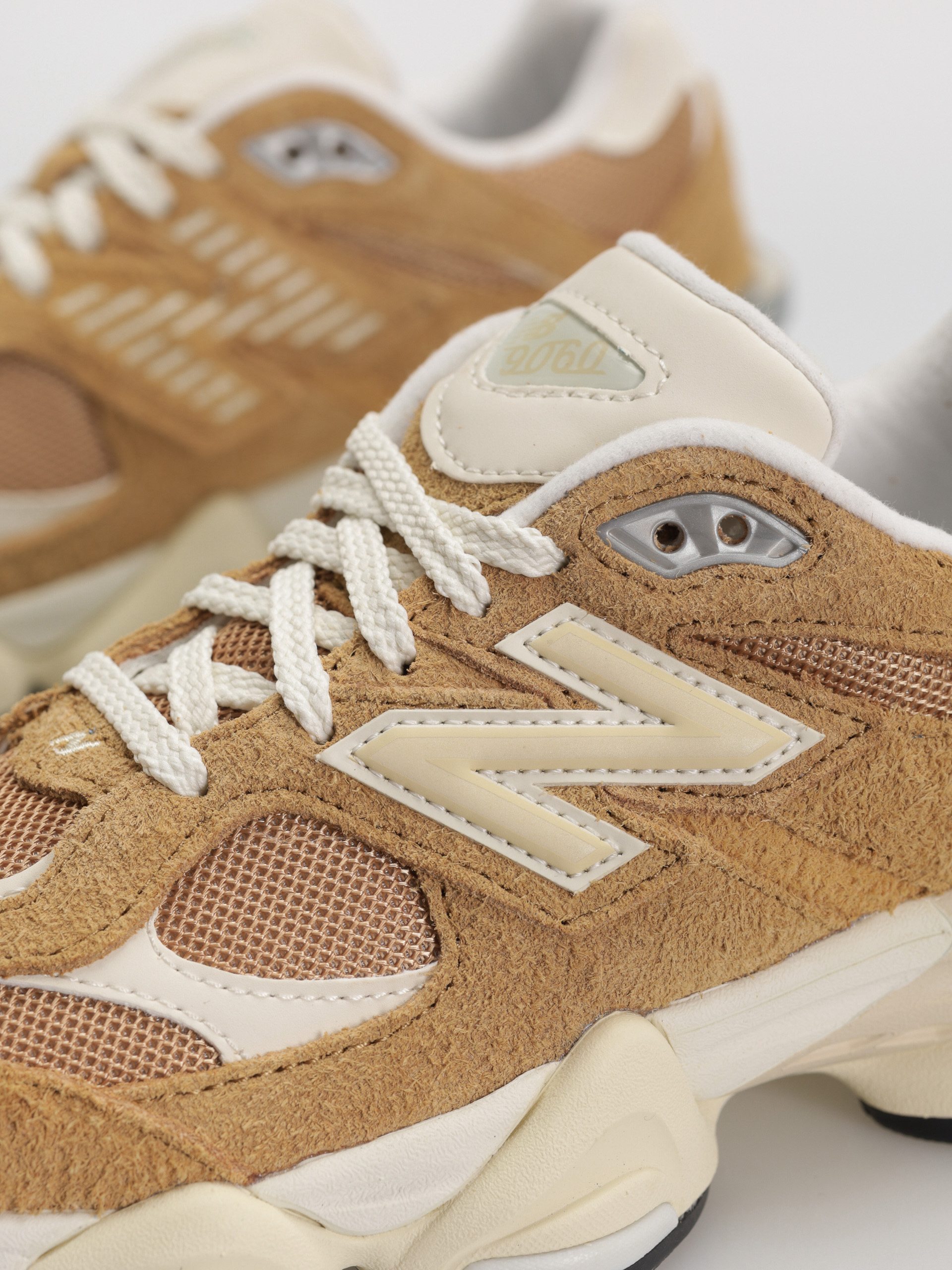 Обувки New Balance 9060 (great plains)